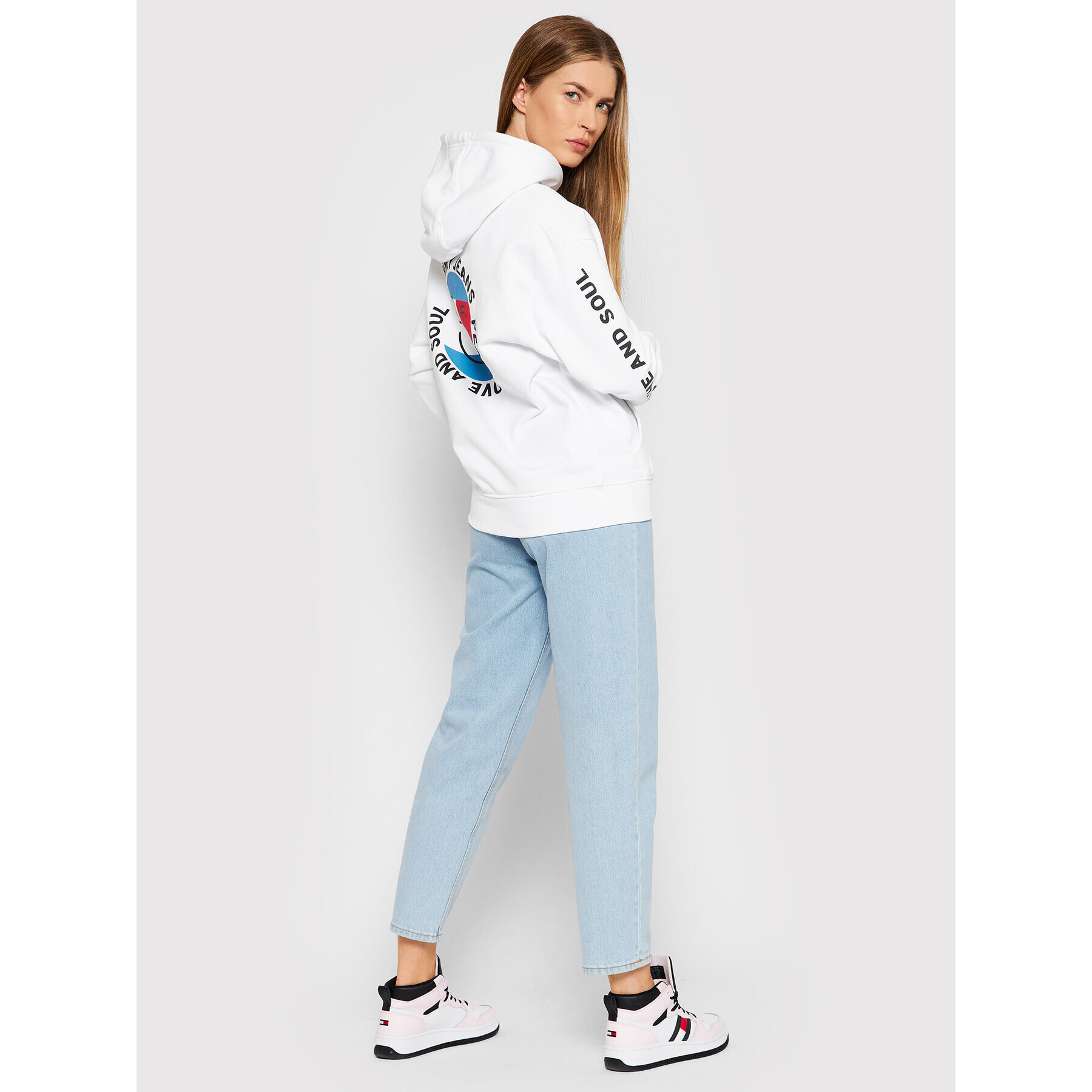 Tommy Jeans Mikina Peace Smiley DW0DW11466 Bílá Oversize - Pepit.cz