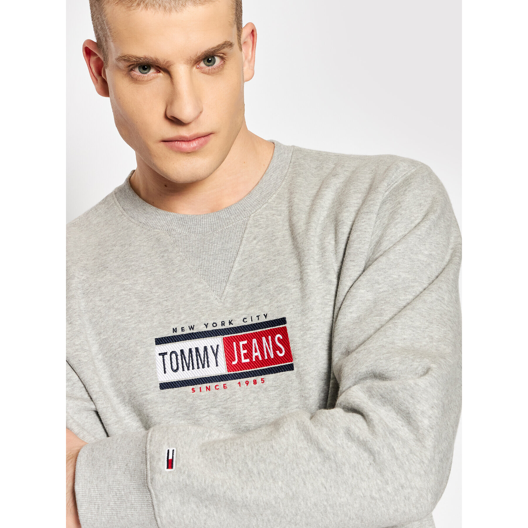 Tommy Jeans Mikina Timeless Crew DM0DM11631 Šedá Regular Fit - Pepit.cz