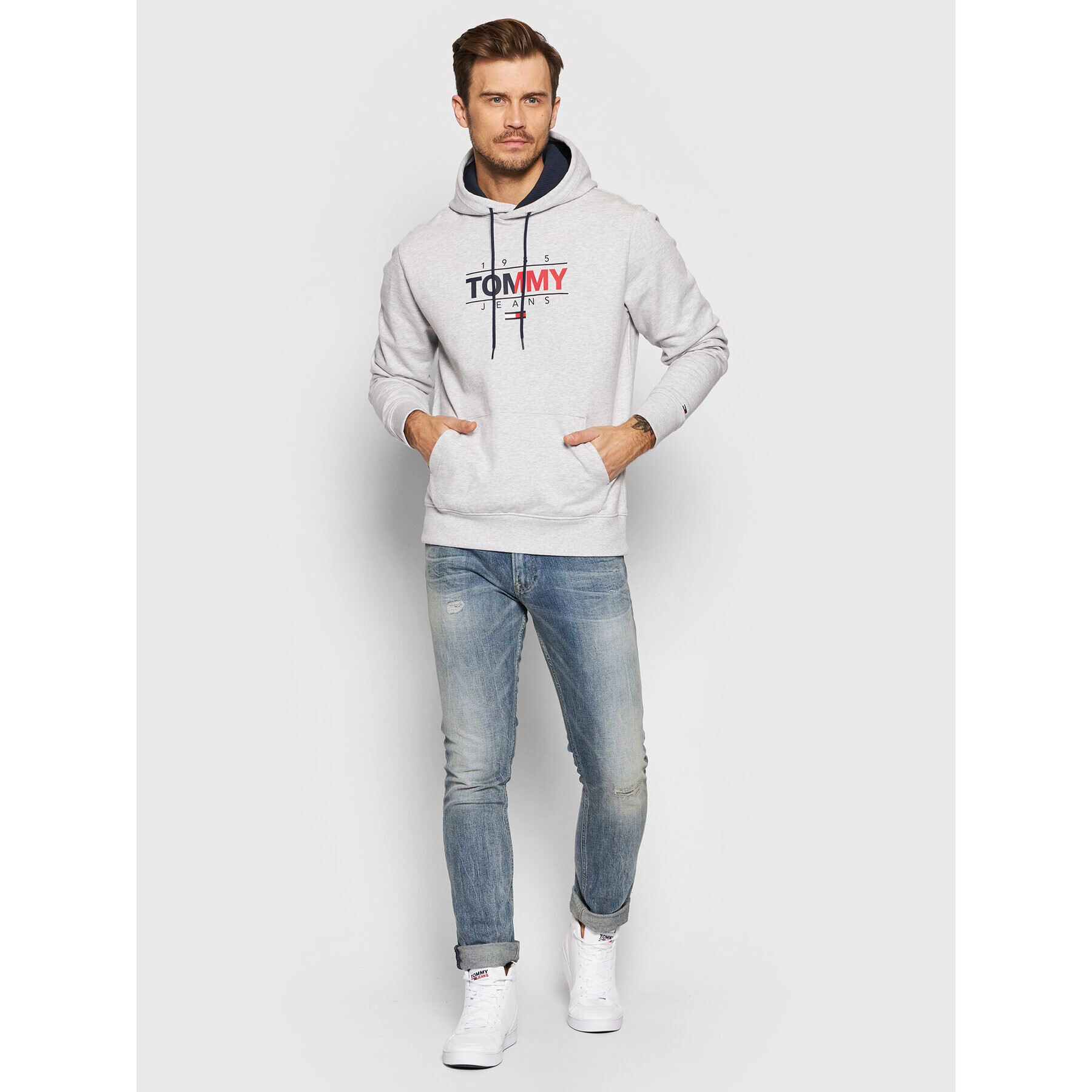 Tommy Jeans Mikina Tjm Essential Graphic DM0DM11630 Šedá Regular Fit - Pepit.cz