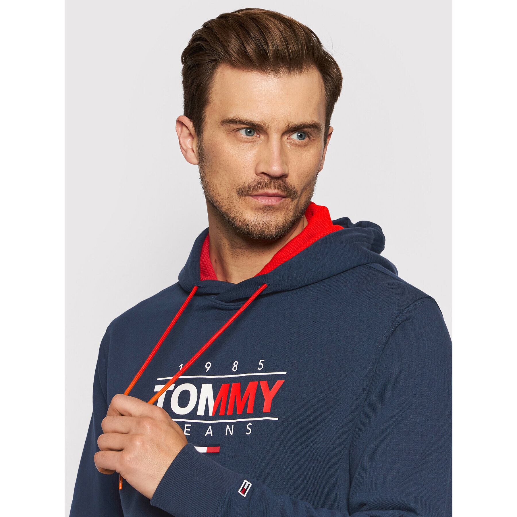 Tommy Jeans Mikina Tjm Essential Graphic DM0DM11630 Tmavomodrá Regular Fit - Pepit.cz