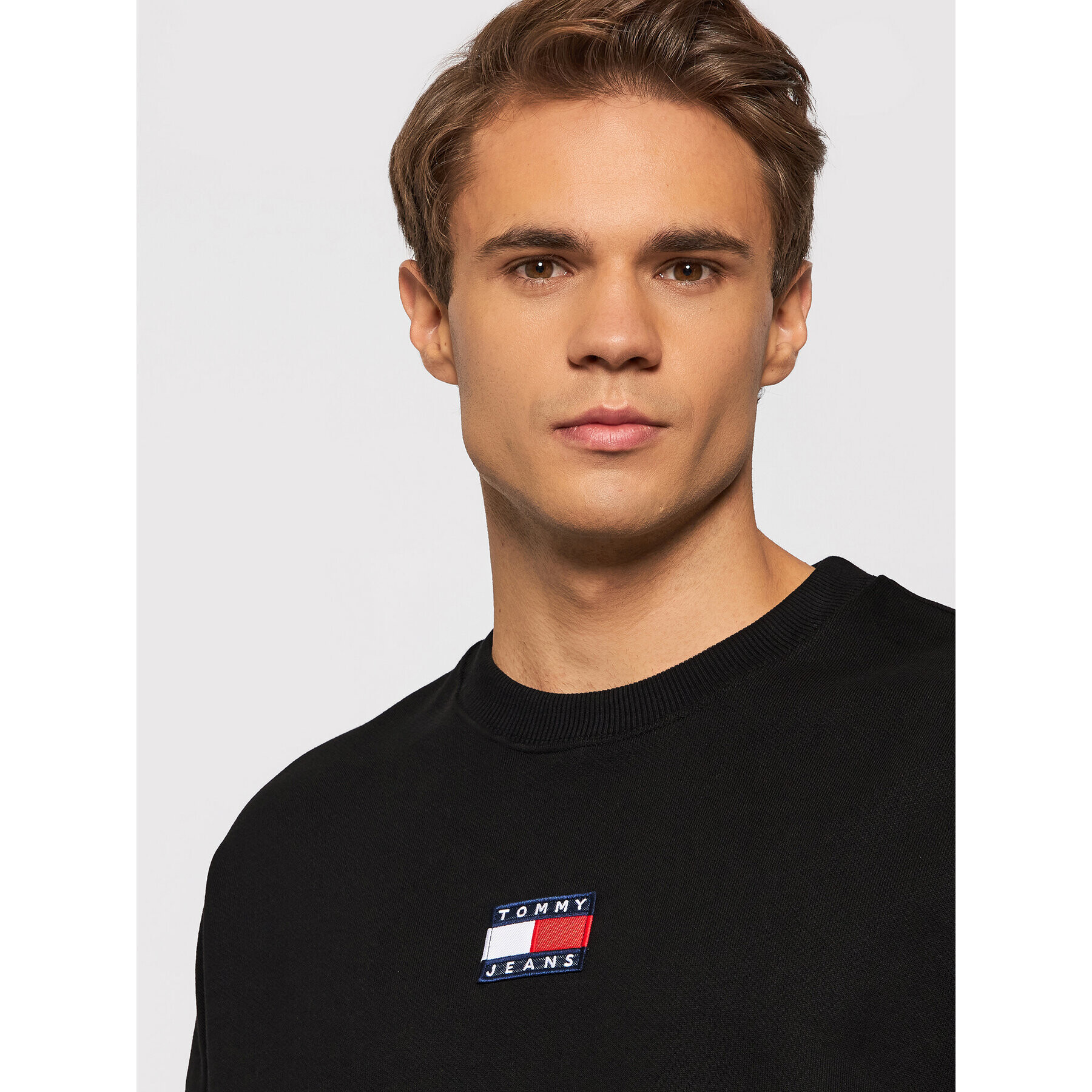 Tommy Jeans Mikina Tjm Tommy Badge DM0DM10911 Černá Regular Fit - Pepit.cz