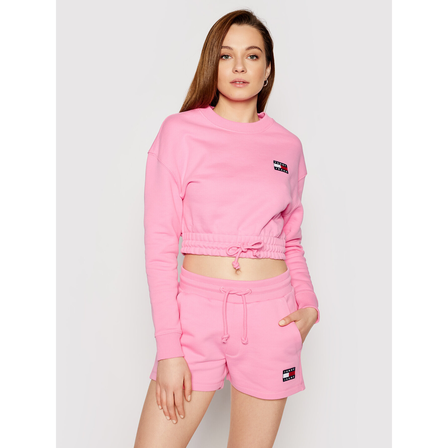 Tommy Jeans Mikina Tjw Super Cropped Badge Crew DW0DW09797 Růžová Regular Fit - Pepit.cz