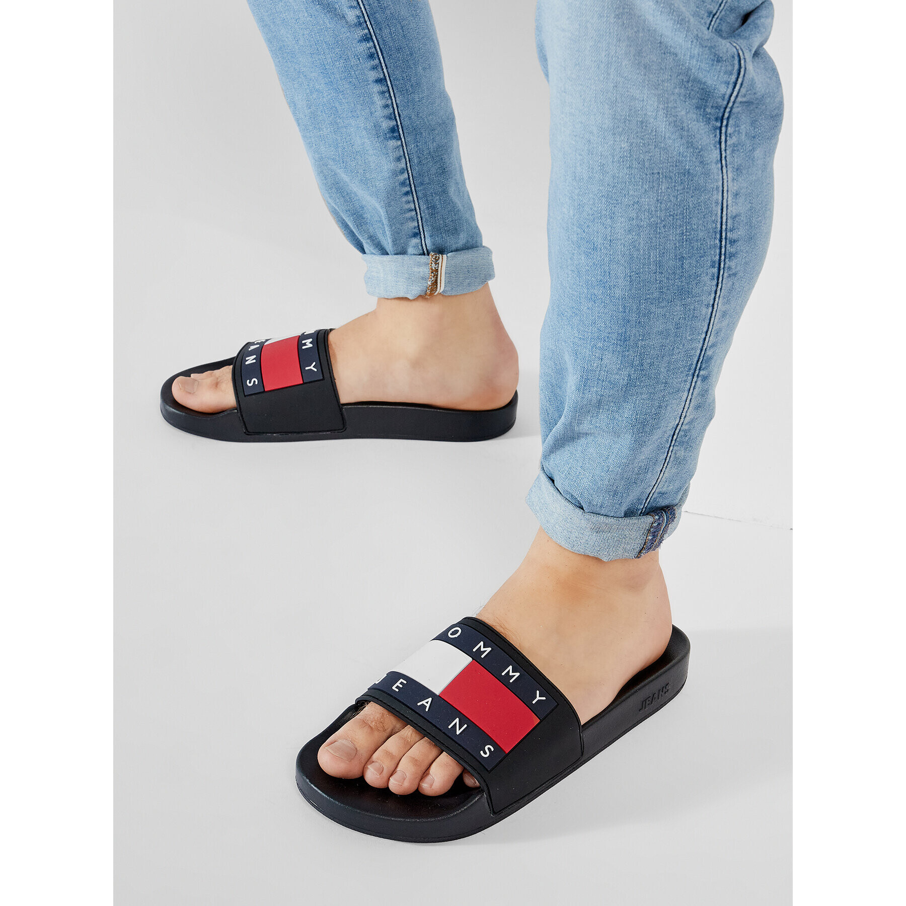 Tommy Jeans Nazouváky Flag Pool Slide EM0EM00689 Černá - Pepit.cz