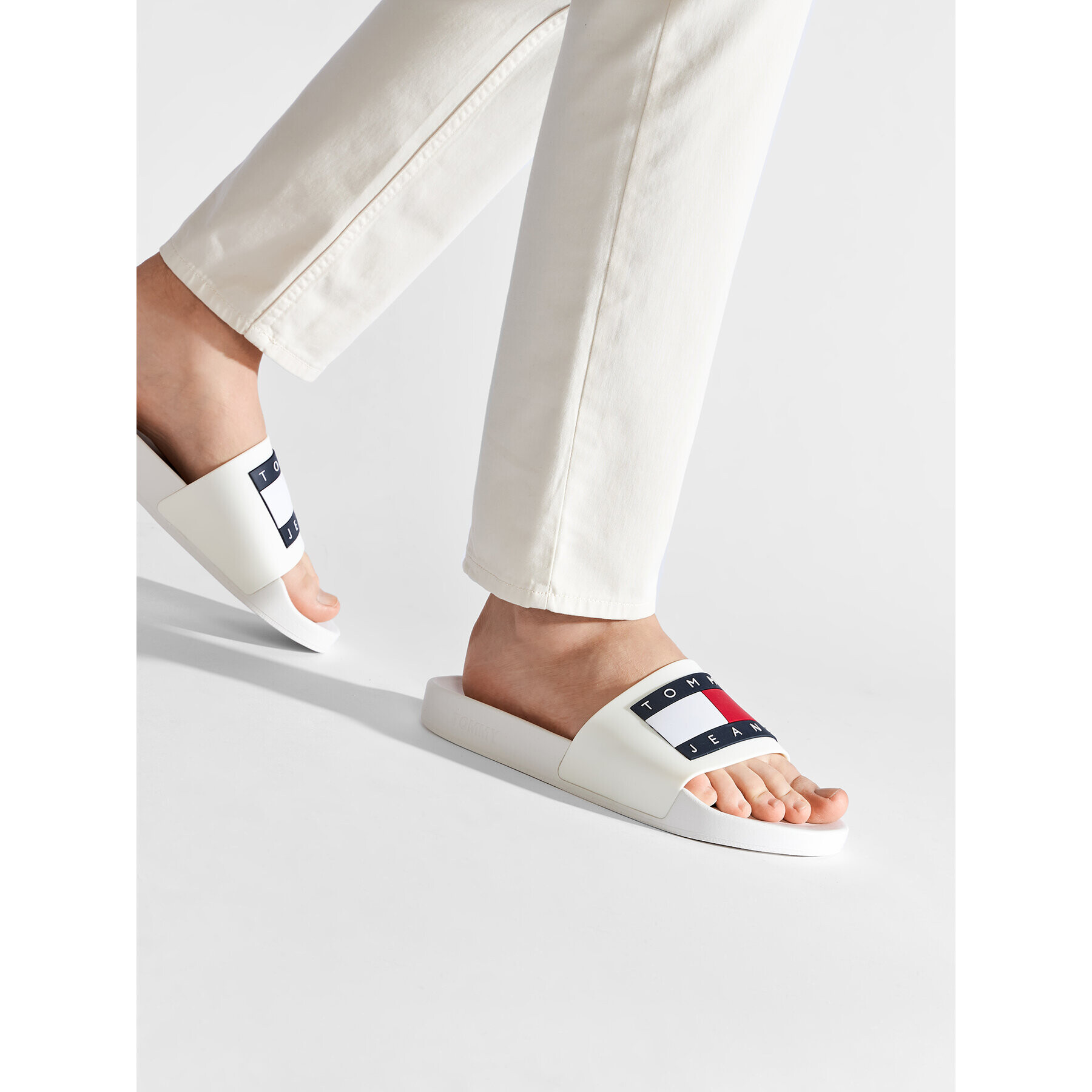 Tommy Jeans Nazouváky Flag Pool Slide EM0EM01021 Bílá - Pepit.cz