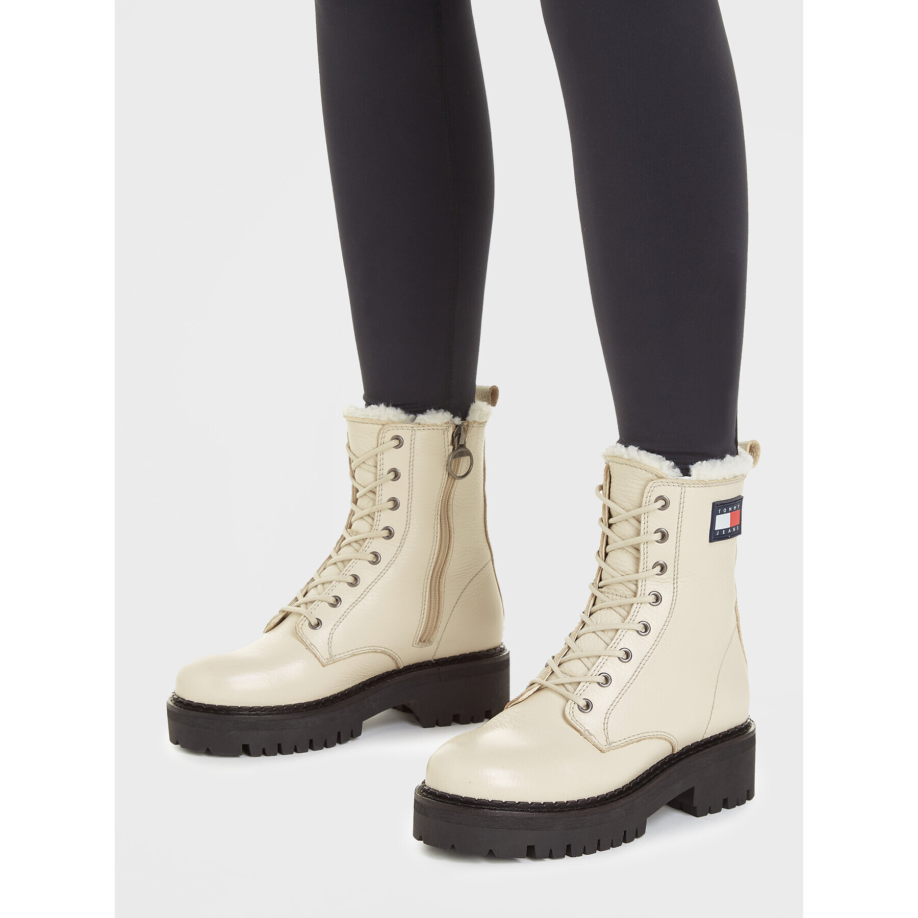 Tommy Jeans Polokozačky Tjw Urban Boot Tumbled Ltr Wl EN0EN02317 Béžová - Pepit.cz