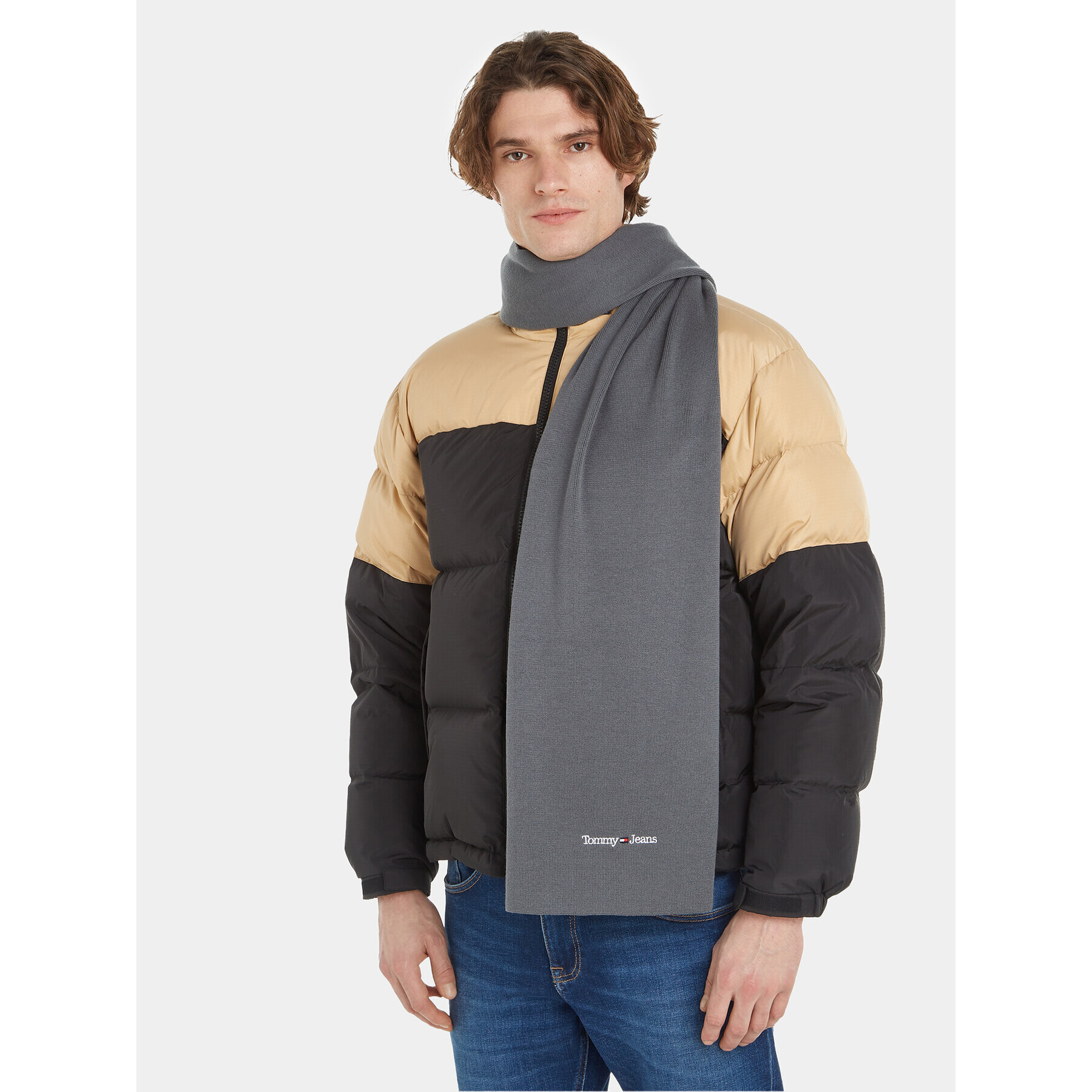 Tommy Jeans Šál Tjm Sport Scarf AM0AM11703 Šedá - Pepit.cz