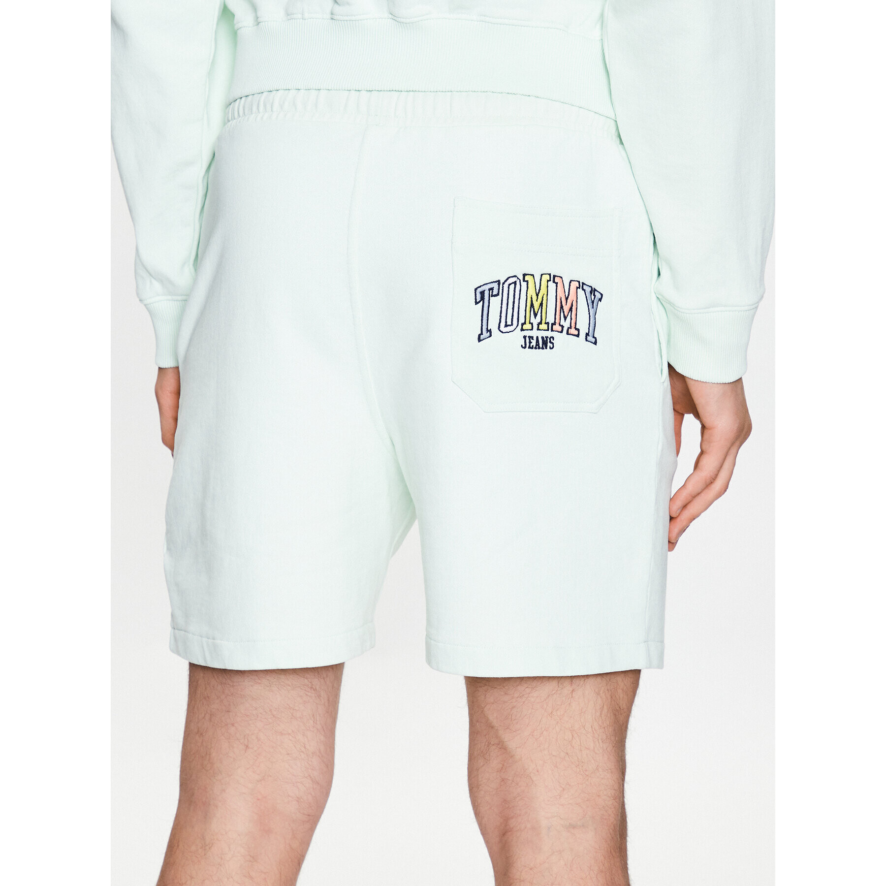 Tommy Jeans Sportovní kraťasy College Pop Surfer DM0DM16331 Zelená Regular Fit - Pepit.cz