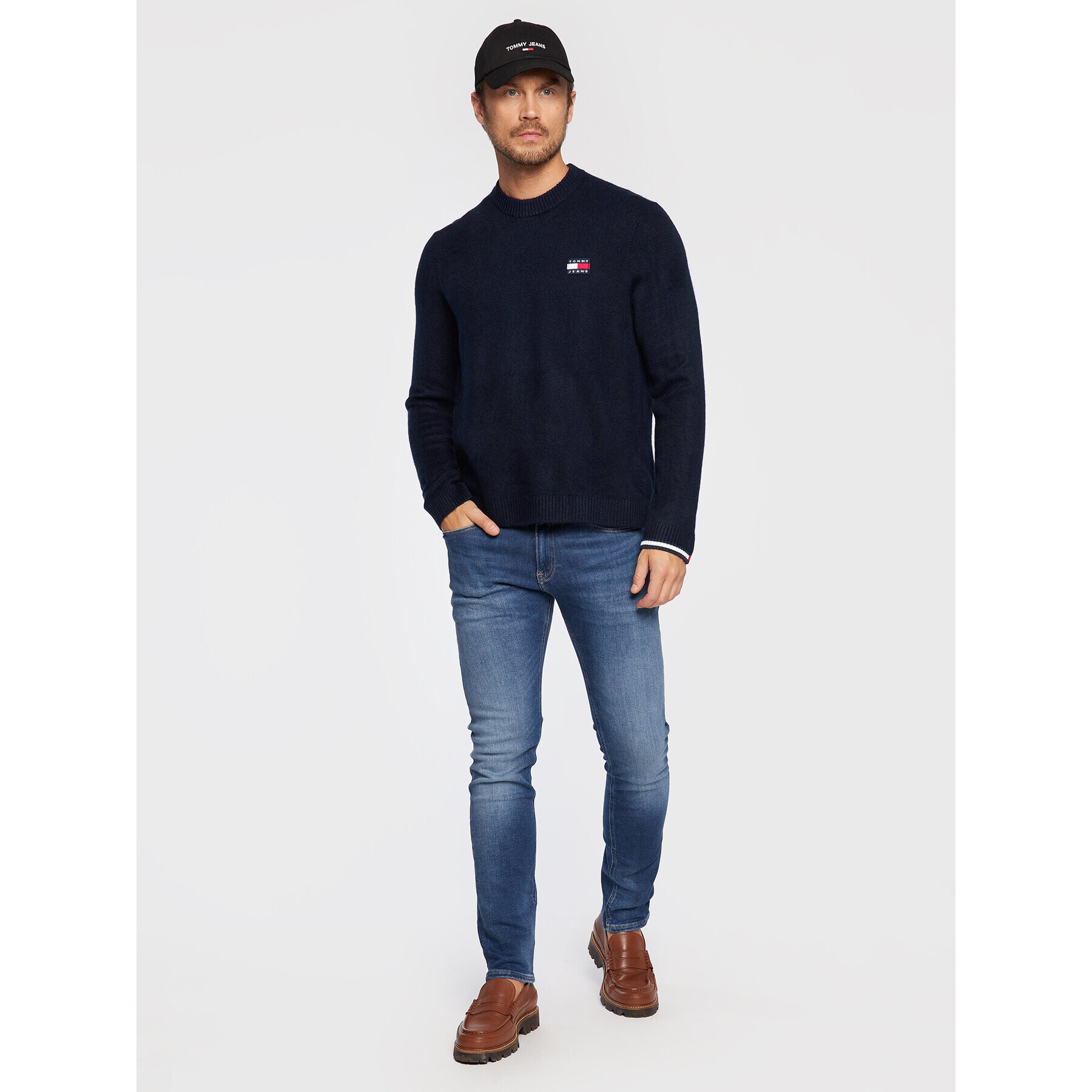 Tommy Jeans Svetr Badge DM0DM15065 Tmavomodrá Relaxed Fit - Pepit.cz