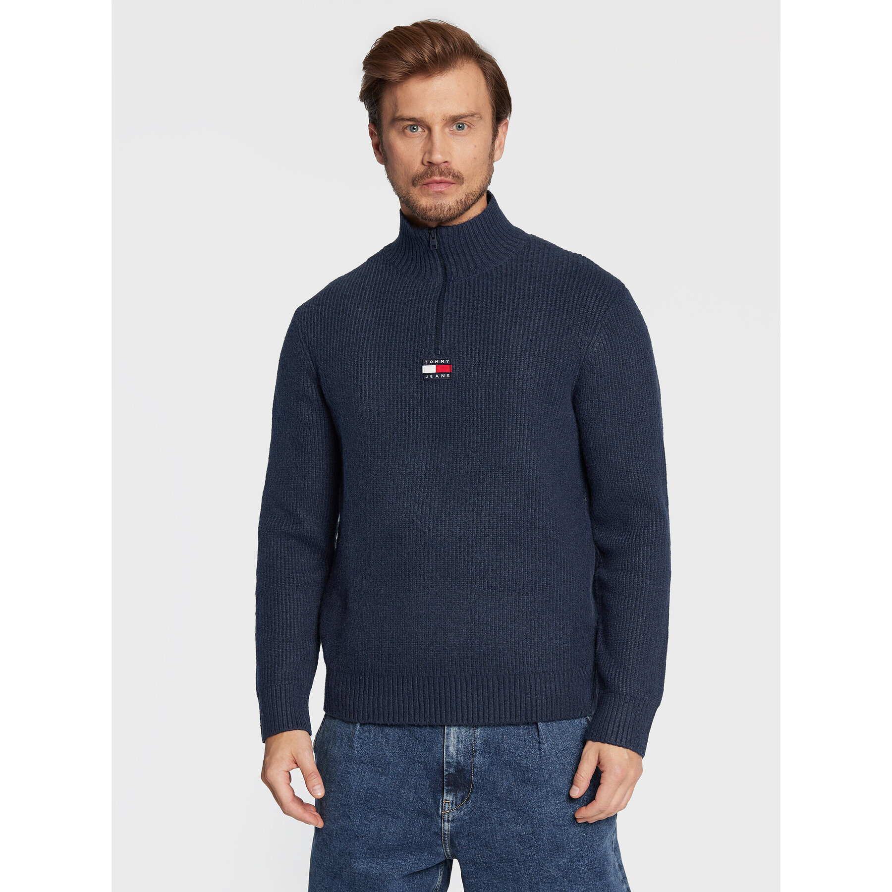 Tommy Jeans Svetr Badge Zip Mock DM0DM15383 Tmavomodrá Relaxed Fit - Pepit.cz