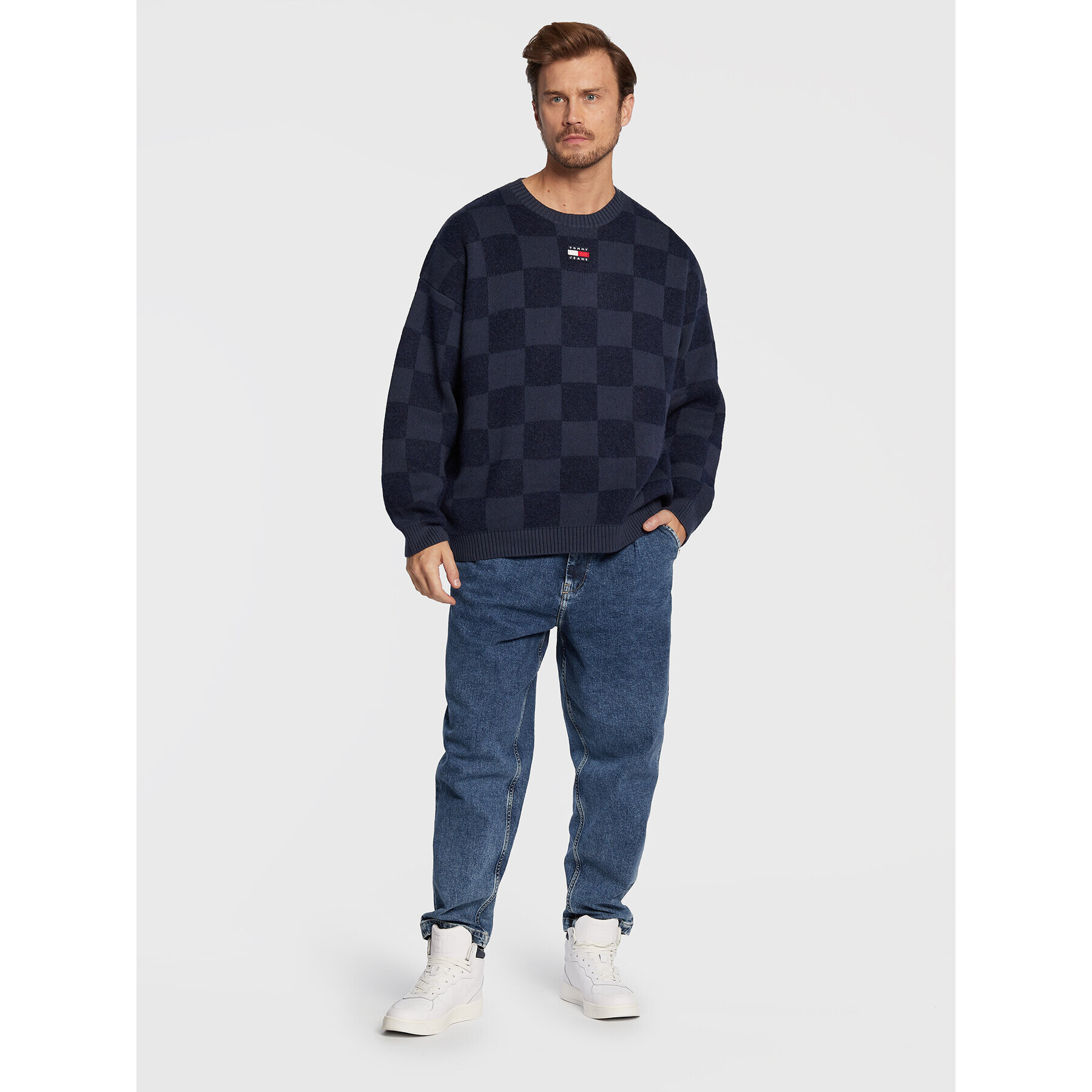 Tommy Jeans Svetr Skater Checkerboard DM0DM15069 Tmavomodrá Relaxed Fit - Pepit.cz