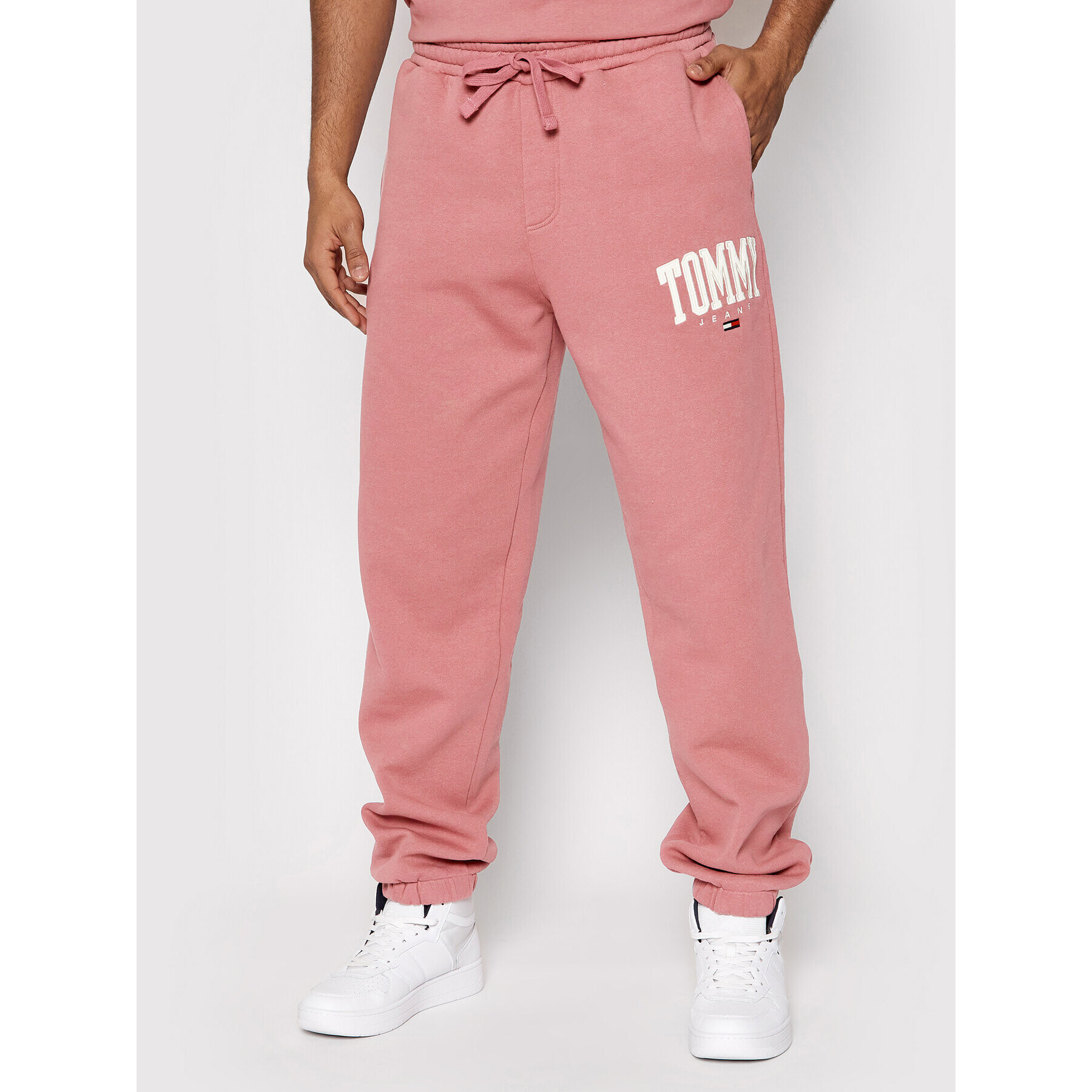 Tommy Jeans Teplákové kalhoty Collegiate DM0DM12548 Růžová Relaxed Fit - Pepit.cz