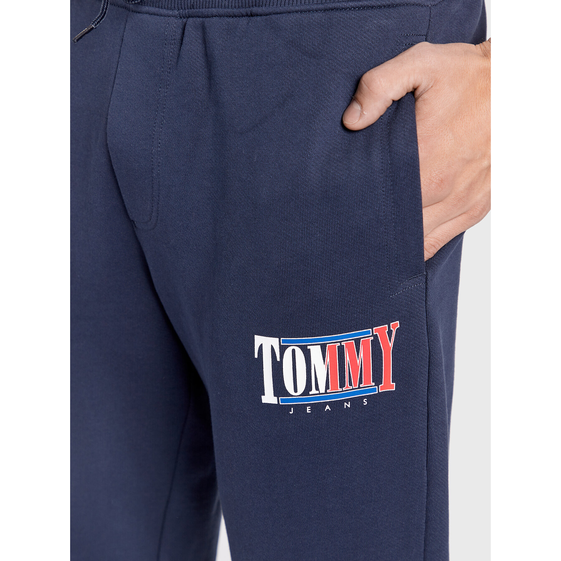 Tommy Jeans Teplákové kalhoty Essential Graphic DM0DM15031 Tmavomodrá Slim Fit - Pepit.cz