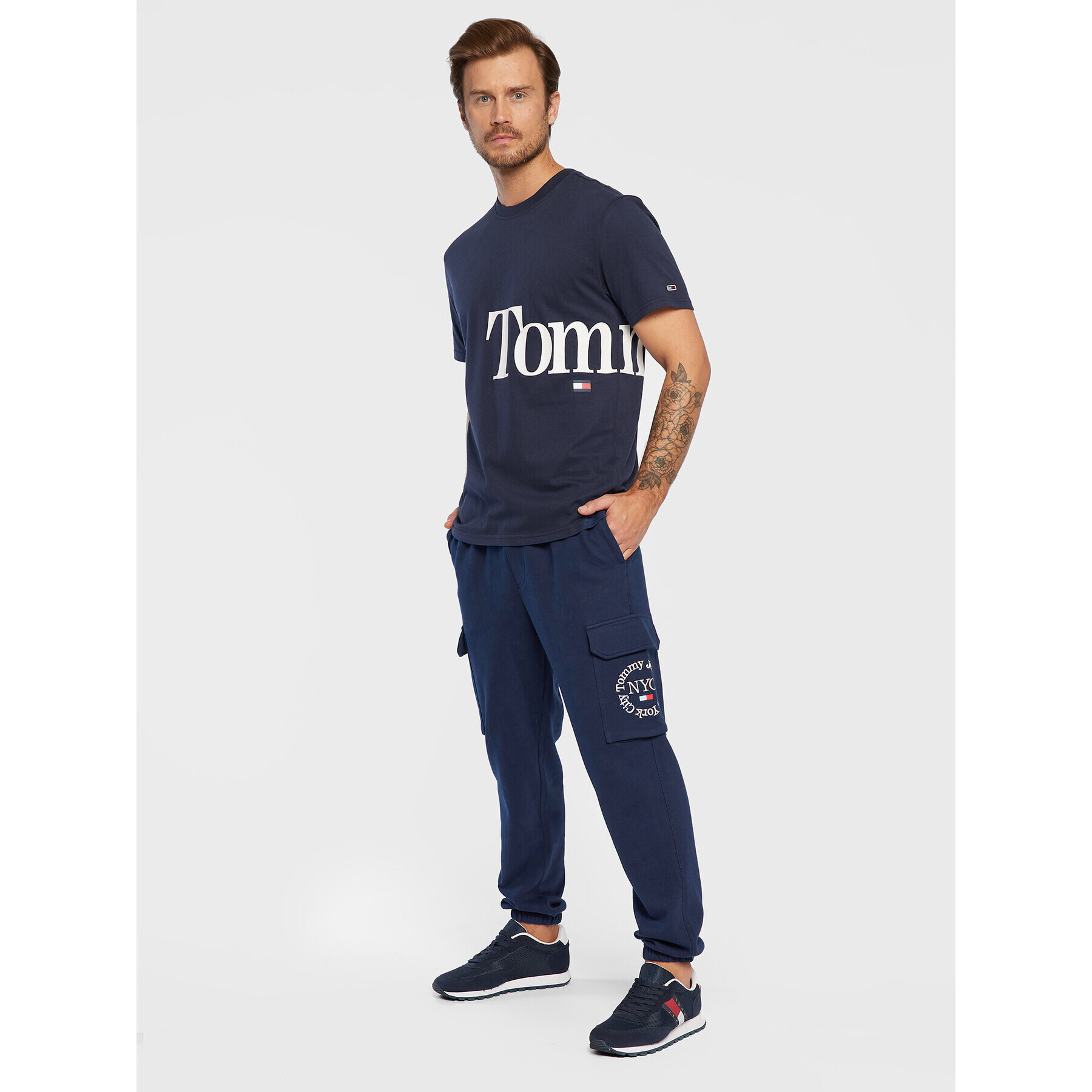 Tommy Jeans Teplákové kalhoty Timeless DM0DM14277 Tmavomodrá Regular Fit - Pepit.cz