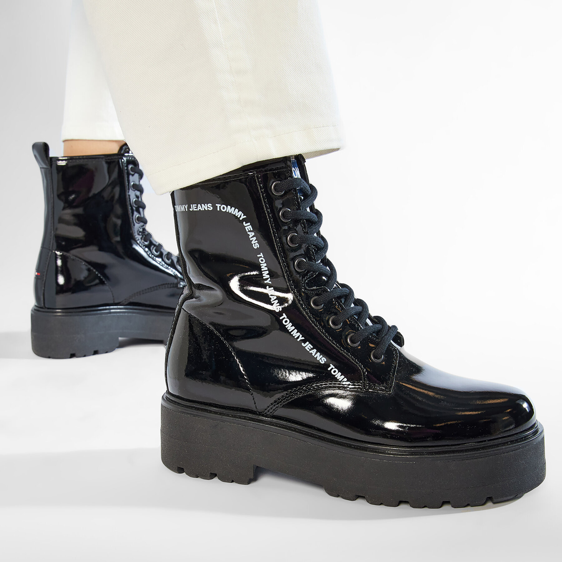 Tommy Jeans Turistická obuv Patent Lace Up Boot EN0EN01151 Černá - Pepit.cz