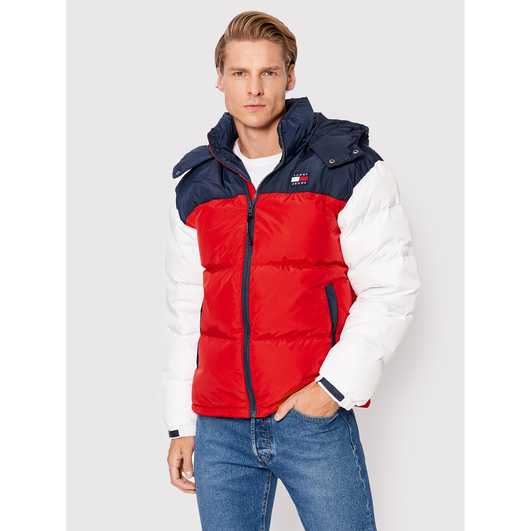 Tommy Jeans Vatovaná bunda Color Block Alaska DM0DM14460 Barevná Regular Fit - Pepit.cz