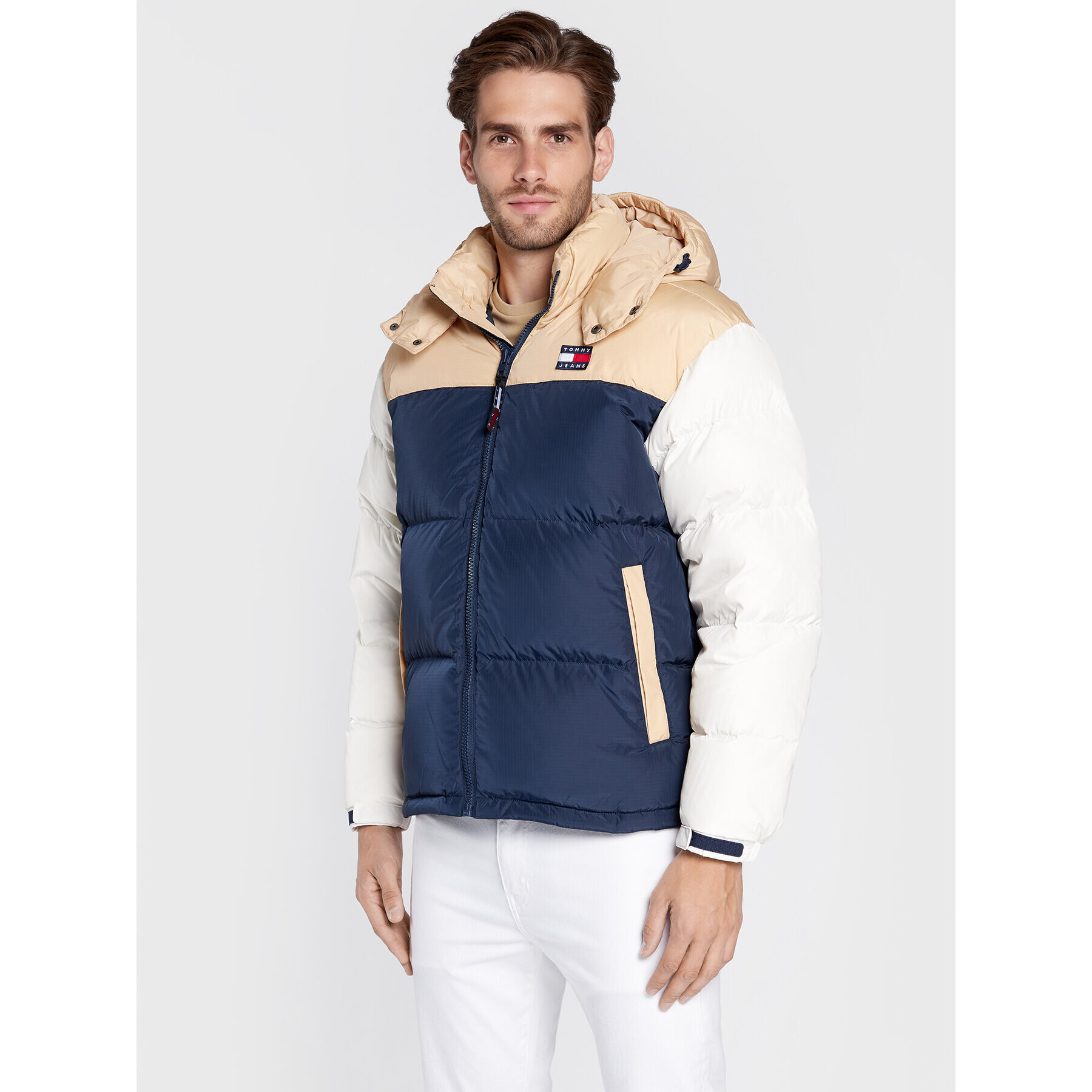 Tommy Jeans Vatovaná bunda Color Block Alaska DM0DM14460 Barevná Regular Fit - Pepit.cz