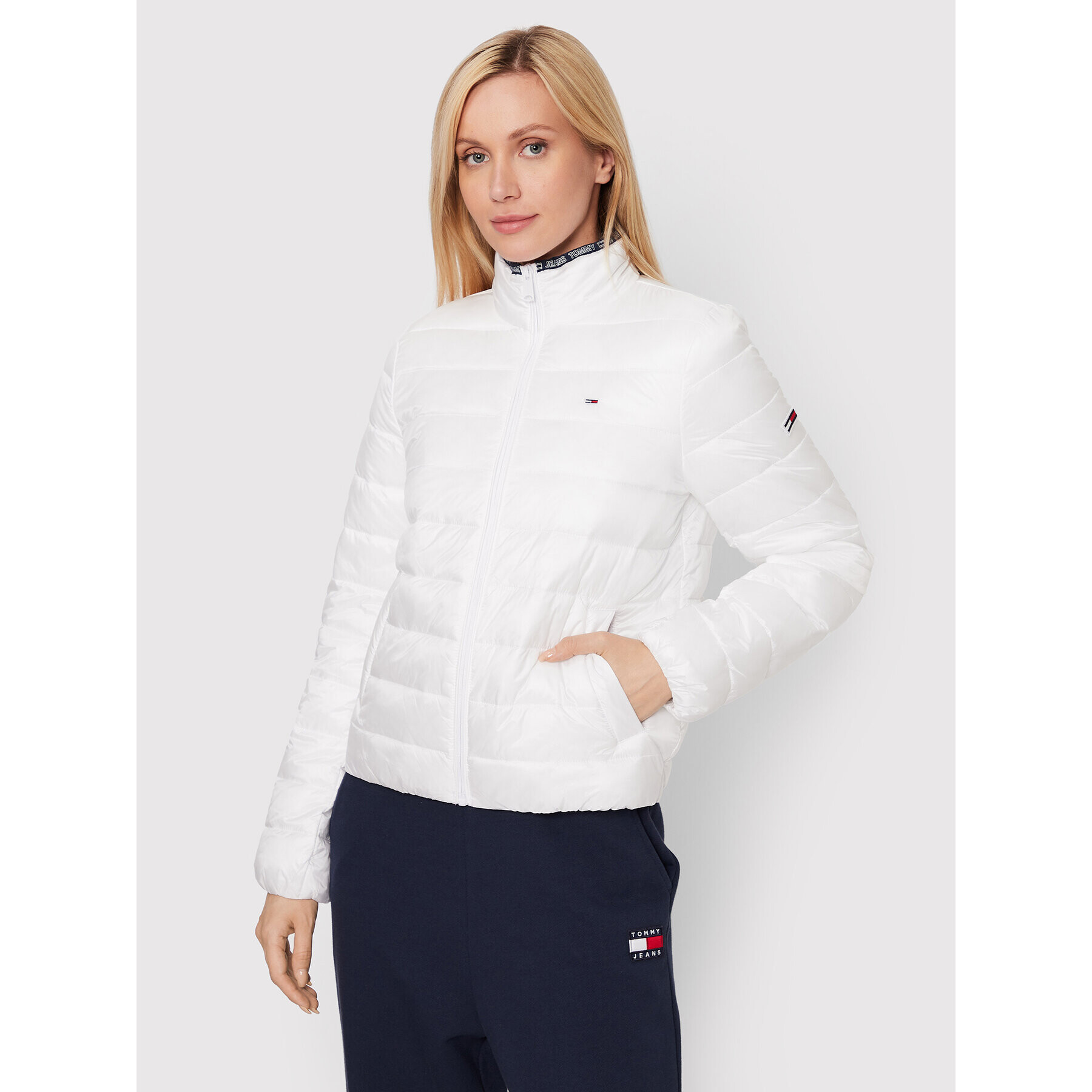 Tommy Jeans Vatovaná bunda Quilted DW0DW12930 Bílá Regular Fit - Pepit.cz