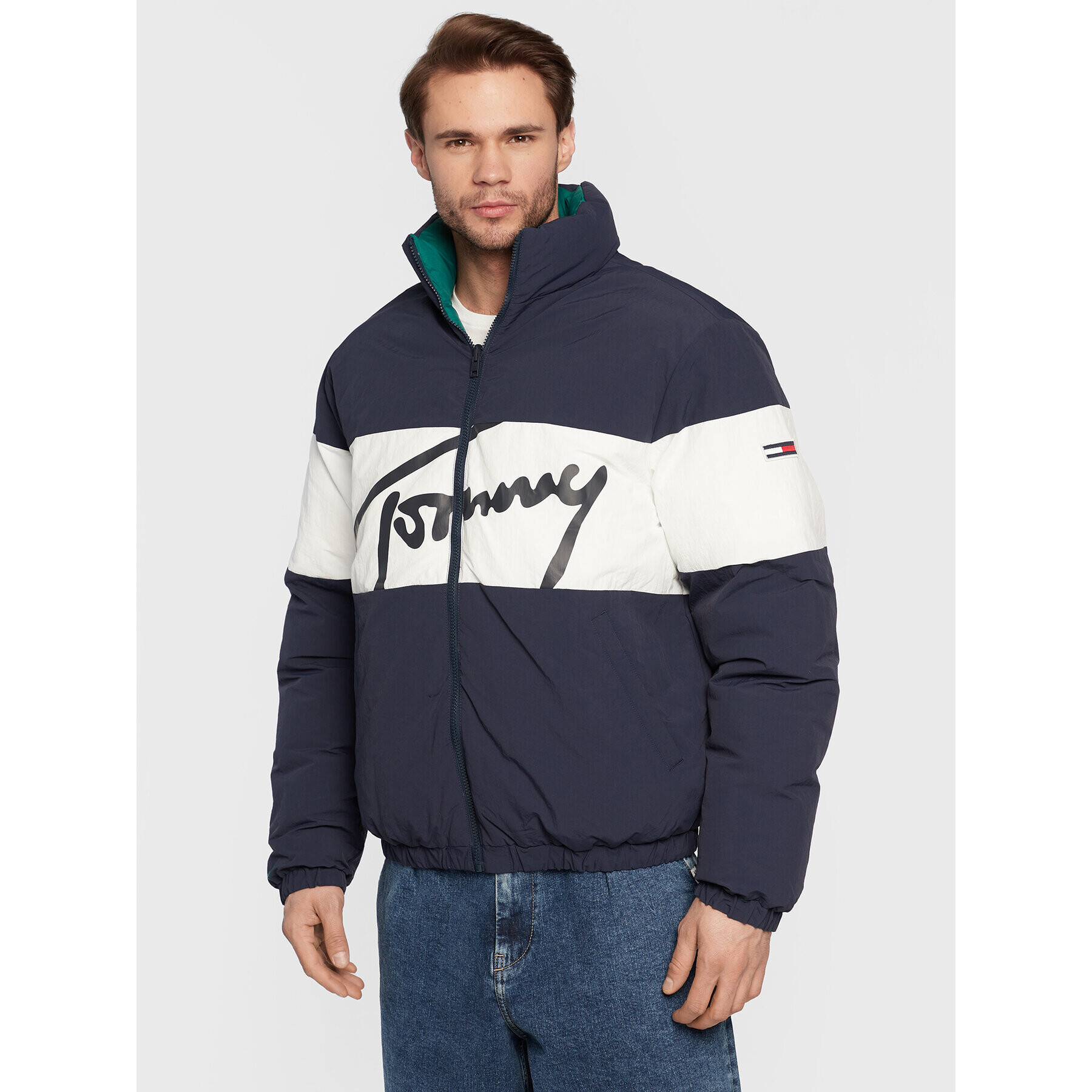 Tommy Jeans Vatovaná bunda Reversible Signature DM0DM14393 Tmavomodrá Regular Fit - Pepit.cz