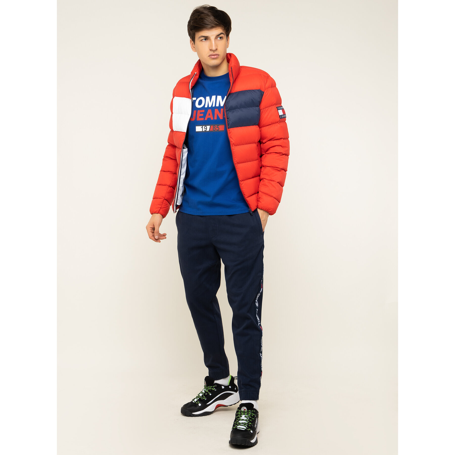 Tommy Jeans Vatovaná bunda Tjm Essential DM0DM07364 Červená Regular Fit - Pepit.cz