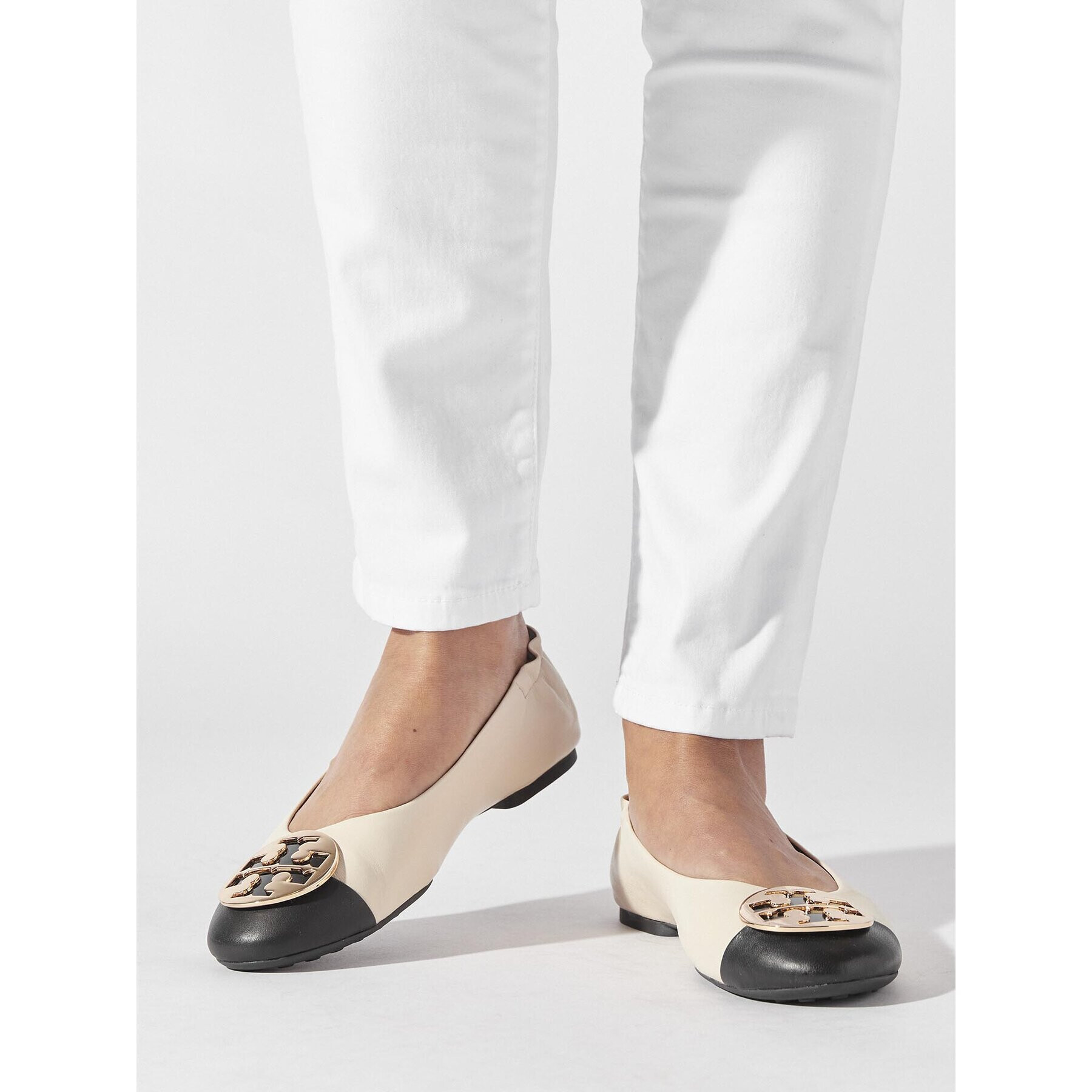 Tory Burch Baleríny Claire Cap Toe Ballet 148336 Béžová - Pepit.cz