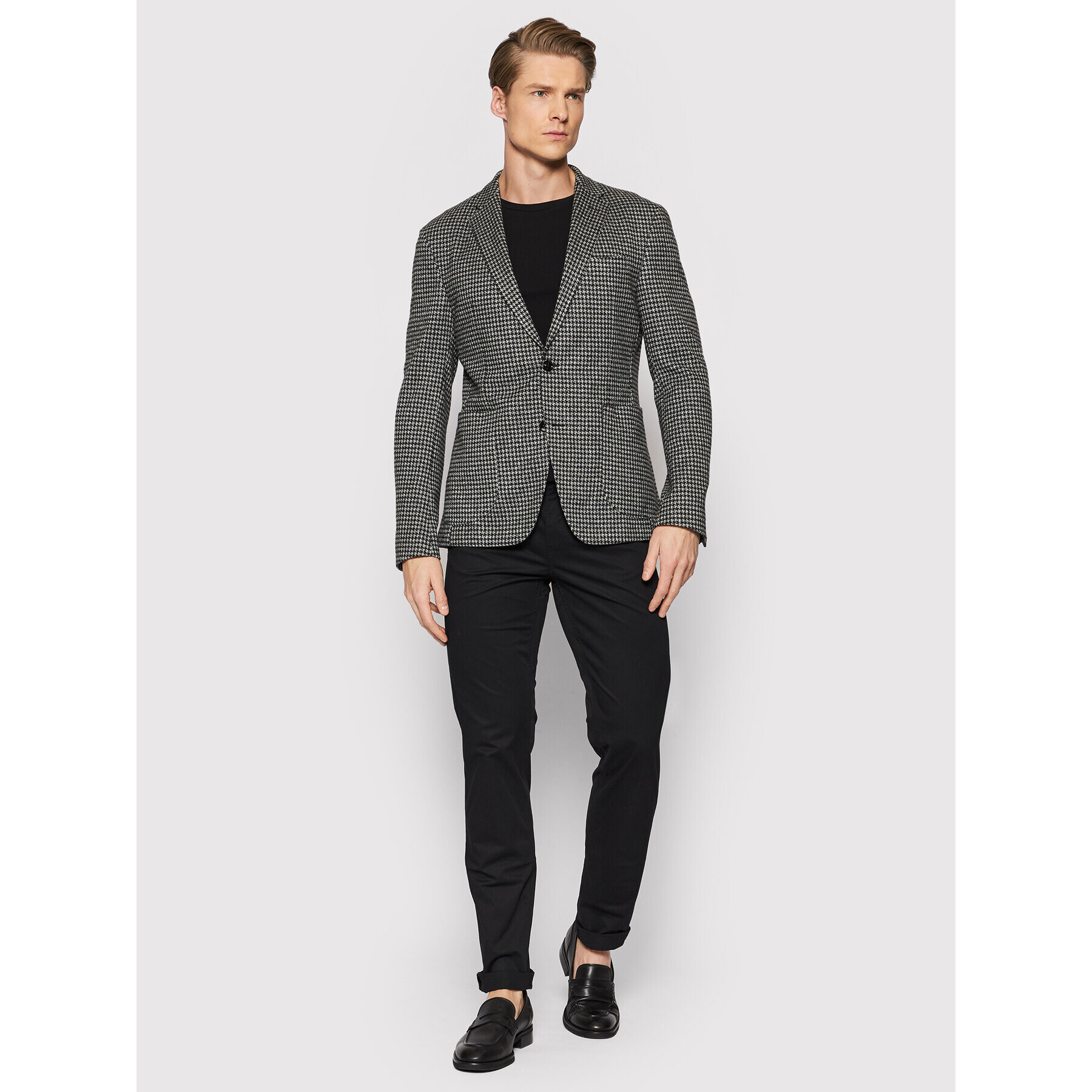 Trussardi Kalhoty z materiálu Close 52J00007 Černá Tapered Fit - Pepit.cz