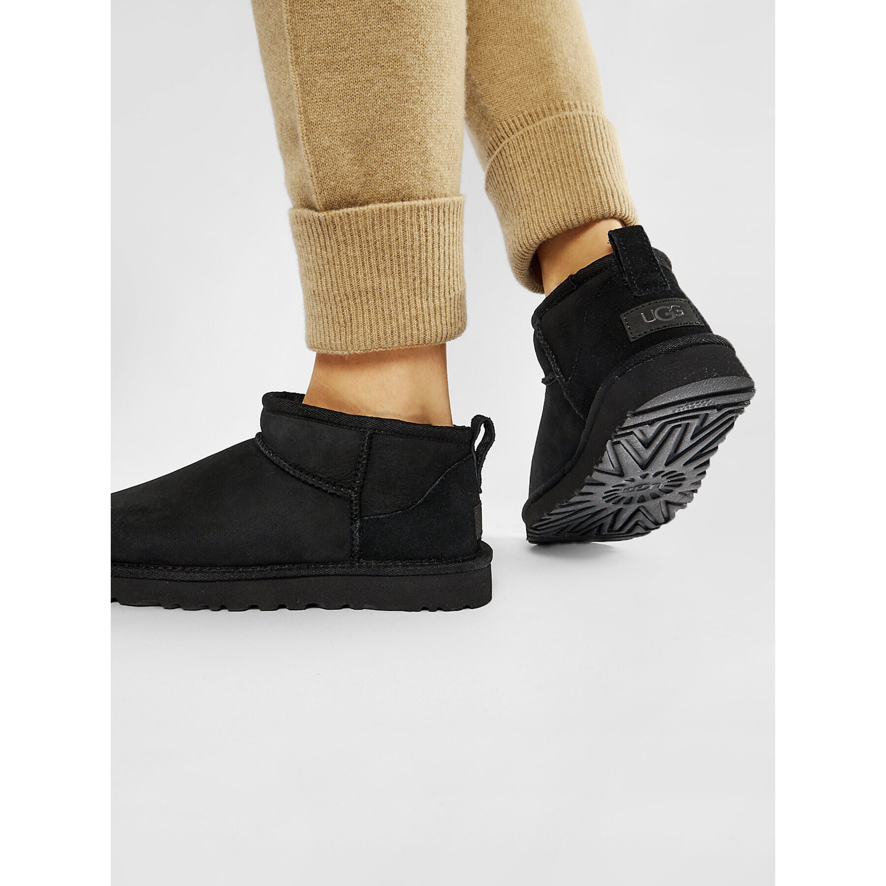 Ugg Boty W Classic Ultra Mini 1116109 Černá - Pepit.cz