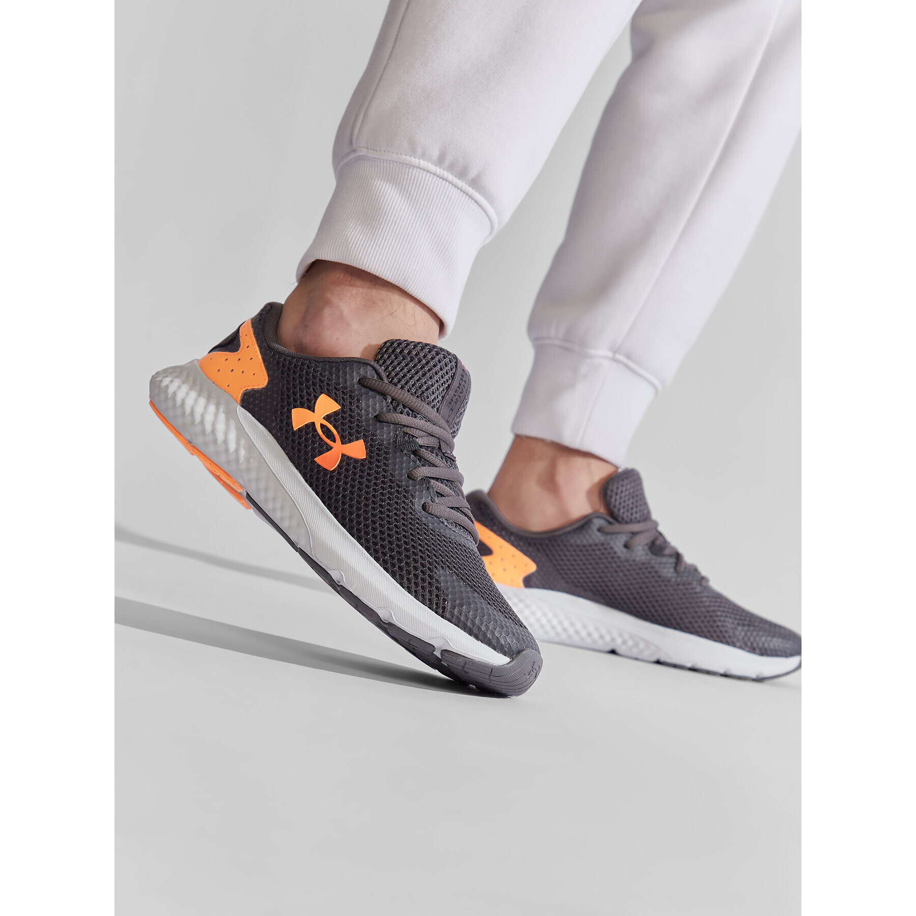 Under Armour Boty Ua Charged Rogue 3 3024877-100 Šedá - Pepit.cz