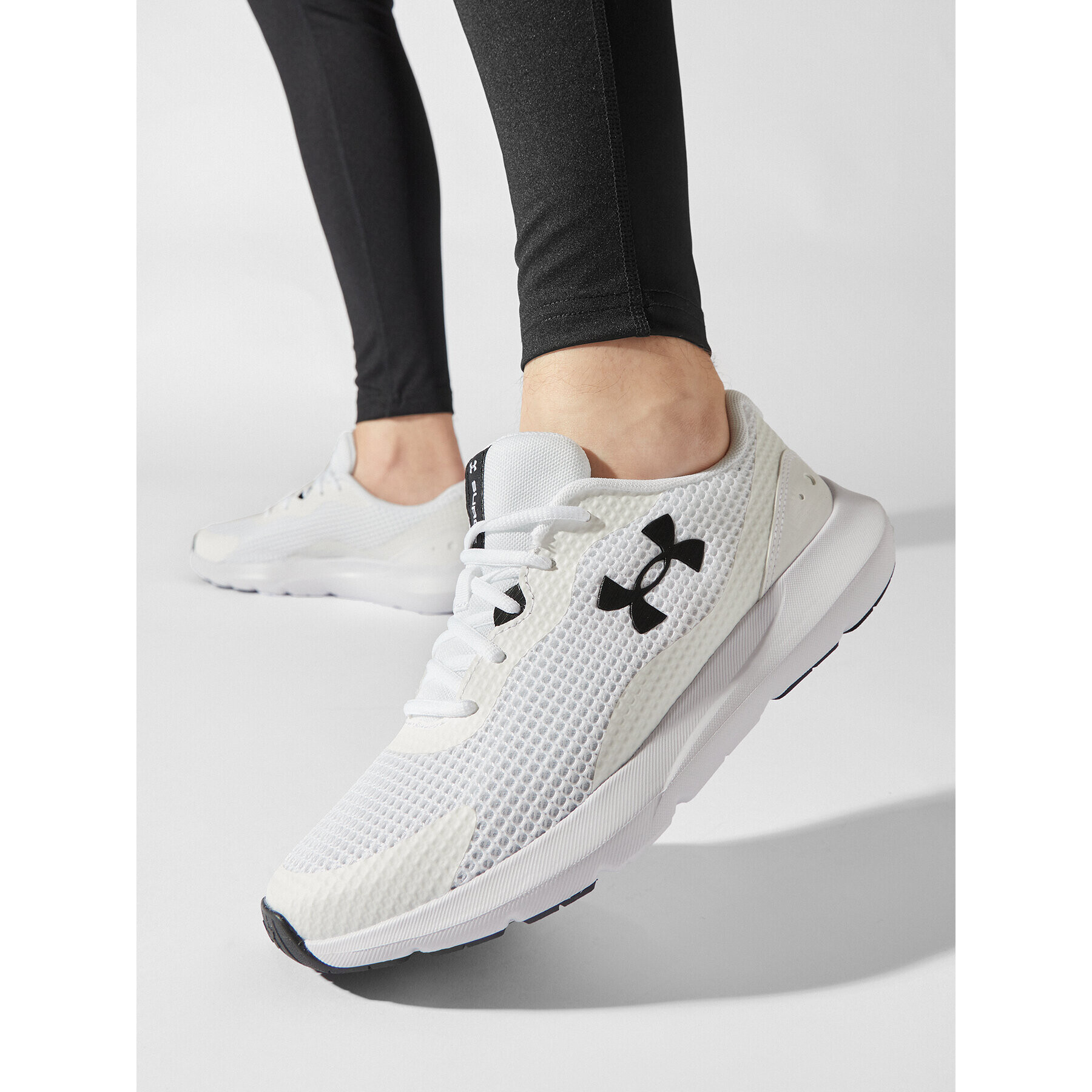 Under Armour Boty UA Surge 3 3024883-100 Bílá - Pepit.cz