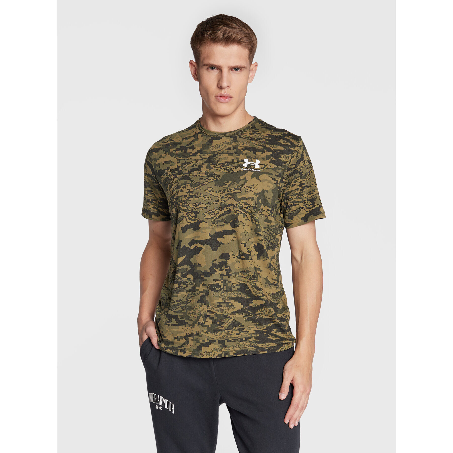 Under Armour T-Shirt 1357727 Khaki Loose Fit - Pepit.cz