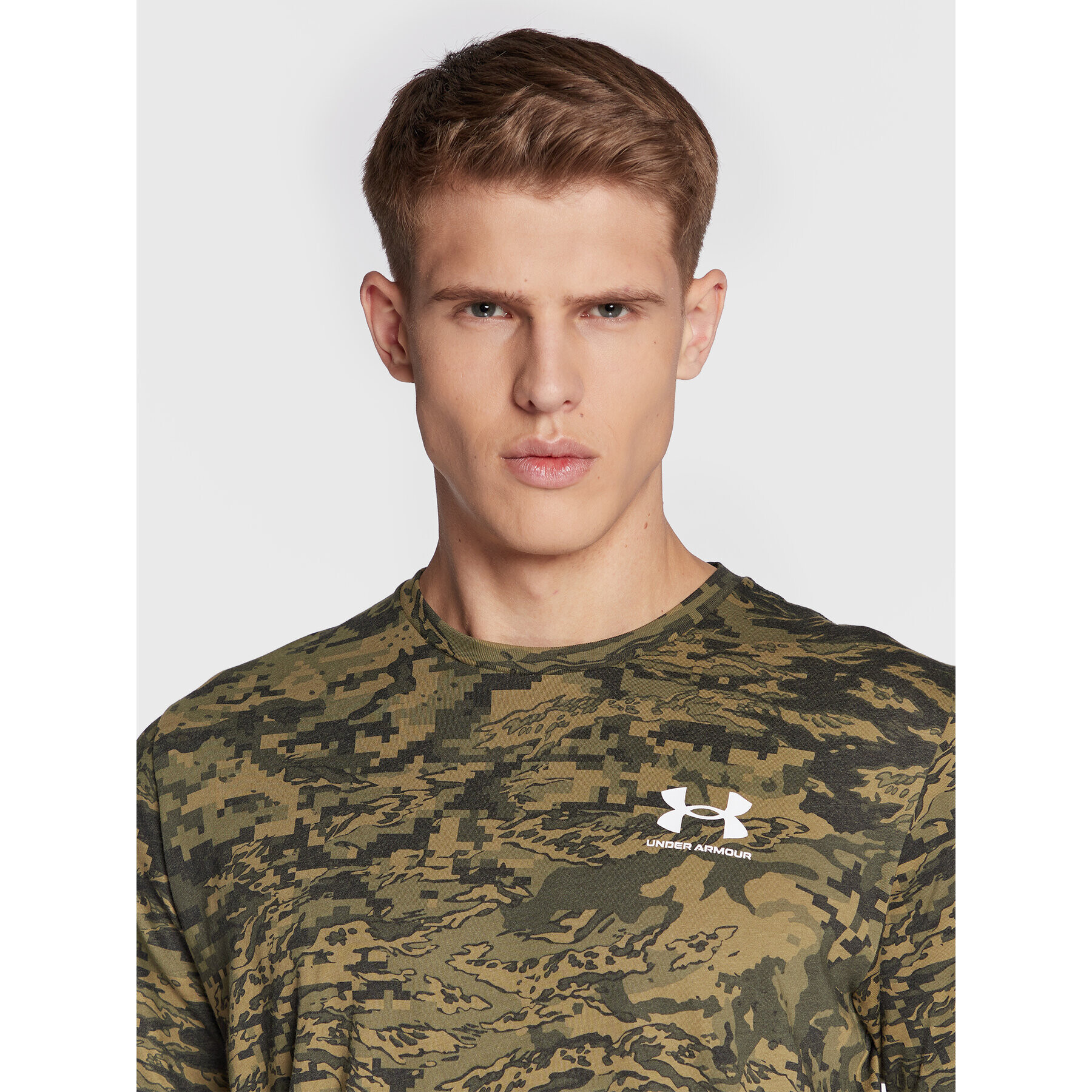 Under Armour T-Shirt 1357727 Khaki Loose Fit - Pepit.cz