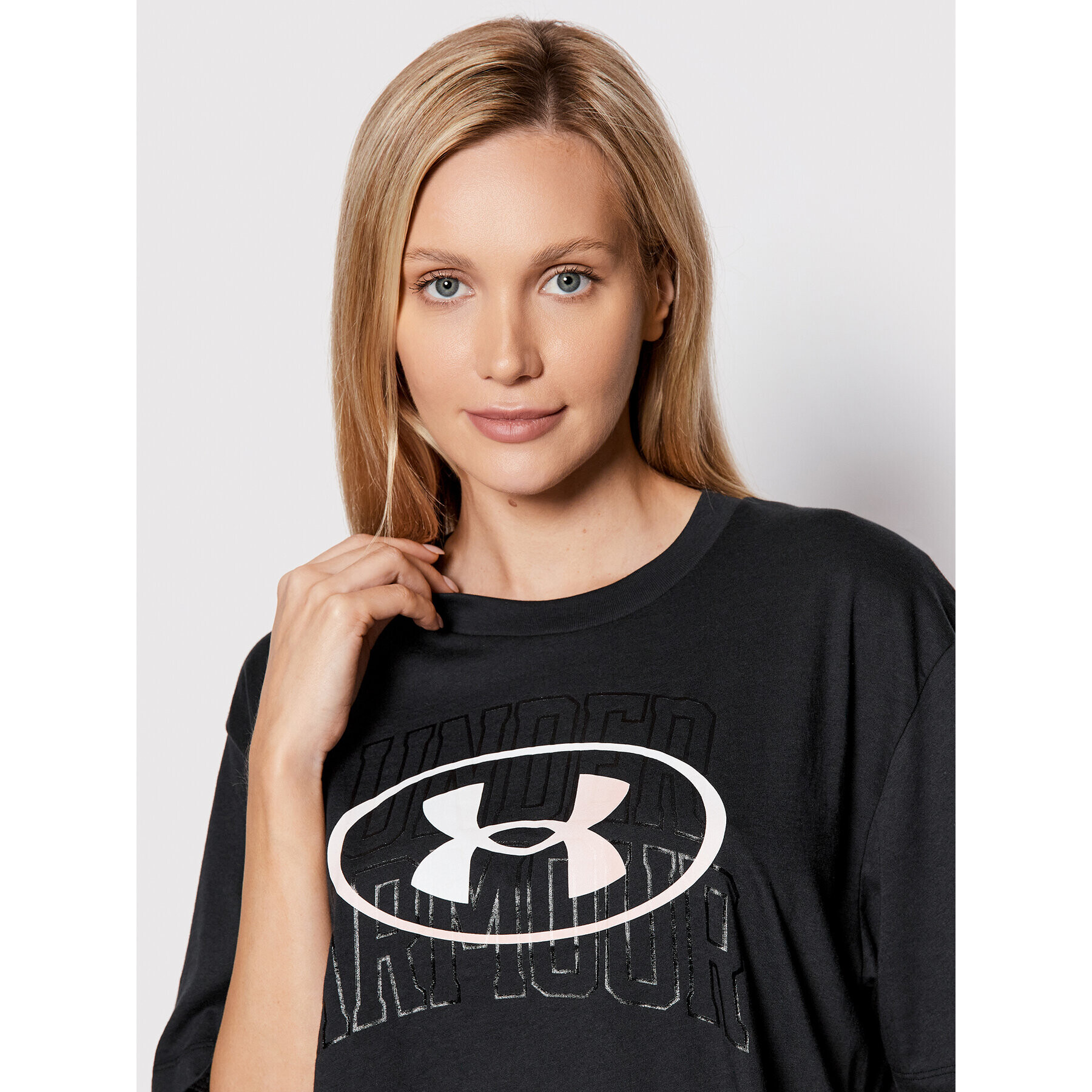 Under Armour T-Shirt Live Novelty 1369881 Černá Loose Fit - Pepit.cz