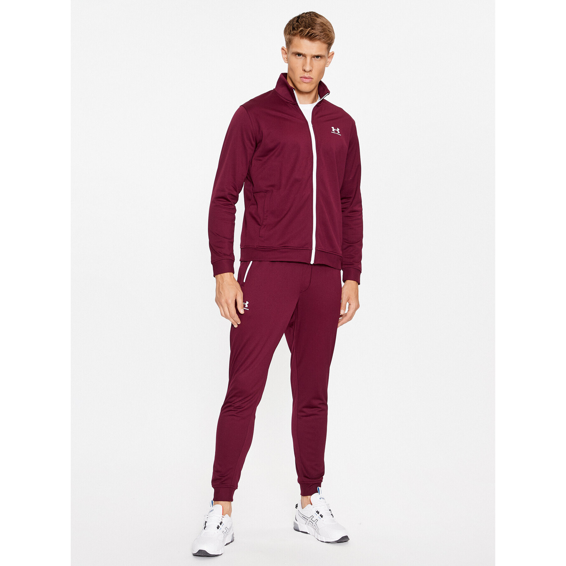 Under Armour Teplákové kalhoty Sportstyle Tricot Jogger 1290261 Bordó Loose Fit - Pepit.cz