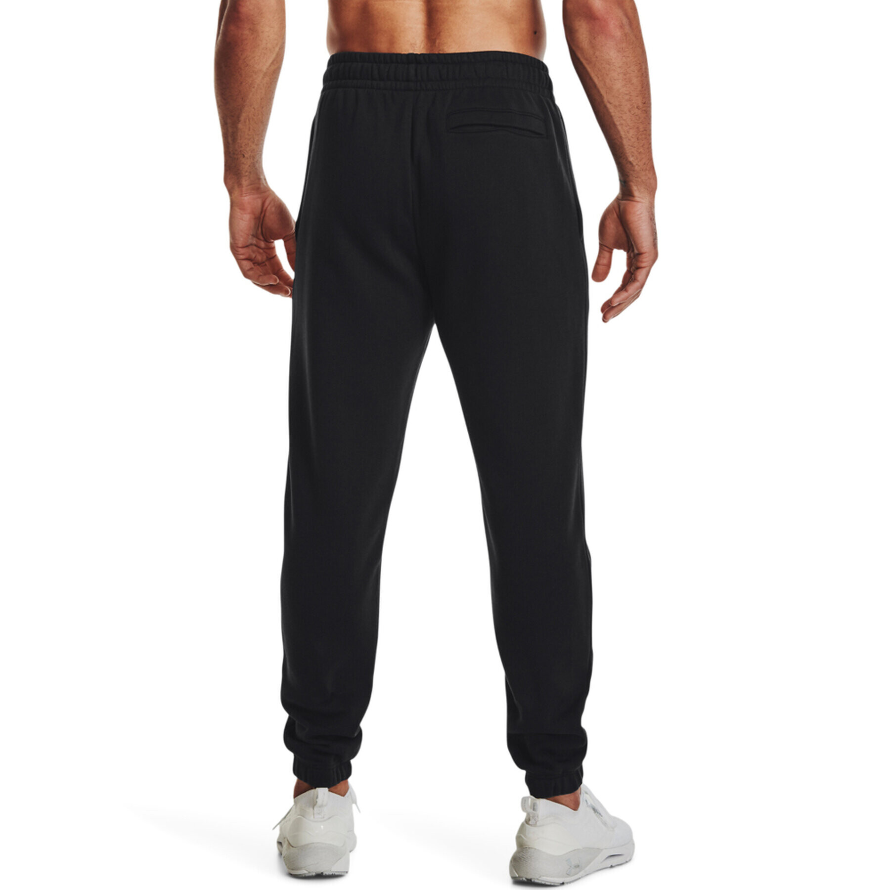 Under Armour Teplákové kalhoty UA Essential Fleece Jogger 1373882 Černá Regular Fit - Pepit.cz