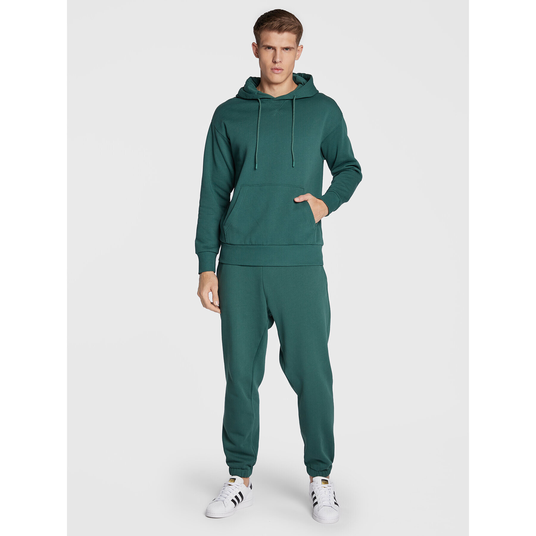 United Colors Of Benetton Teplákové kalhoty 3J73UF00E Zelená Relaxed Fit - Pepit.cz