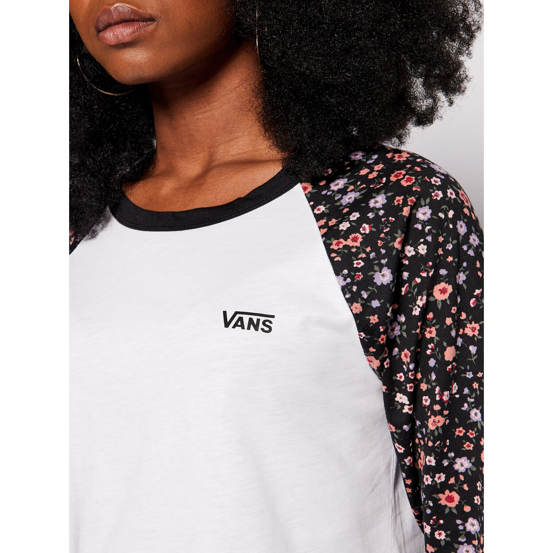 Vans Halenka Bed Of Roses VN0A5I8L Bílá Regular Fit - Pepit.cz