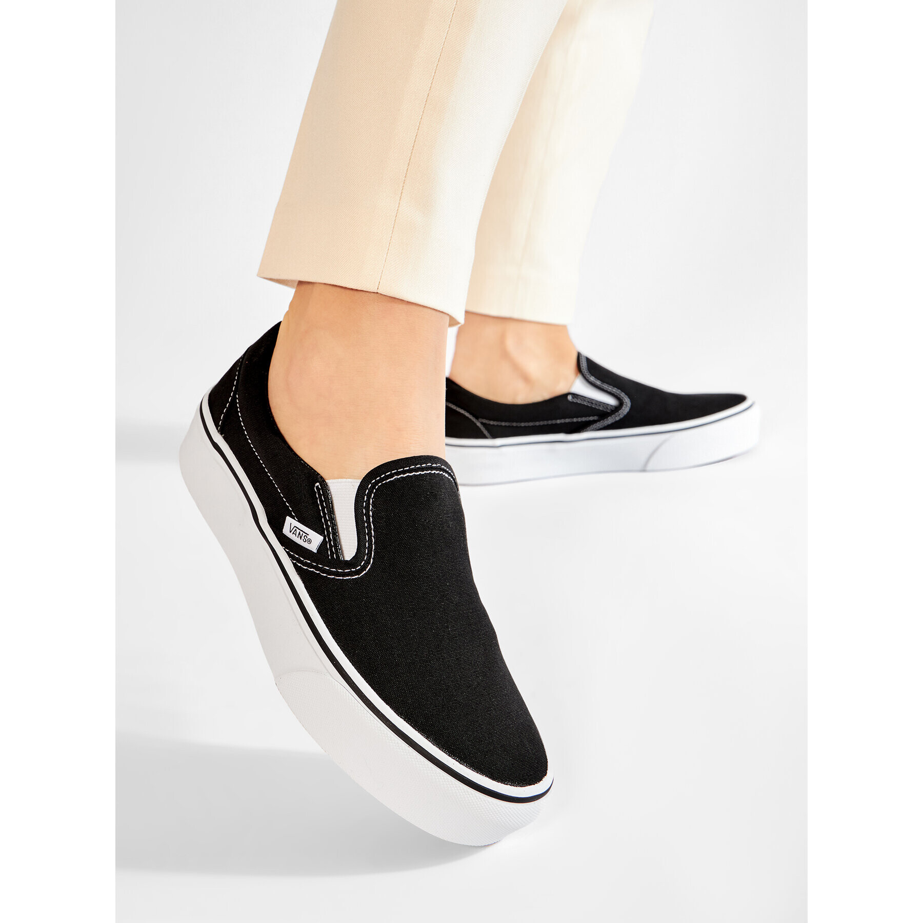 Vans Tenisky Classic Slip-On P VN00018EBLK Černá - Pepit.cz