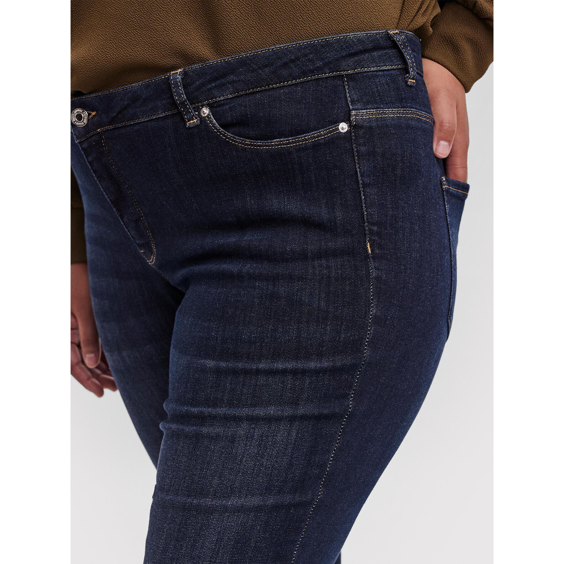 Vero Moda Curve Jeansy Alexa Manya 10252204 Tmavomodrá Slim Fit - Pepit.cz