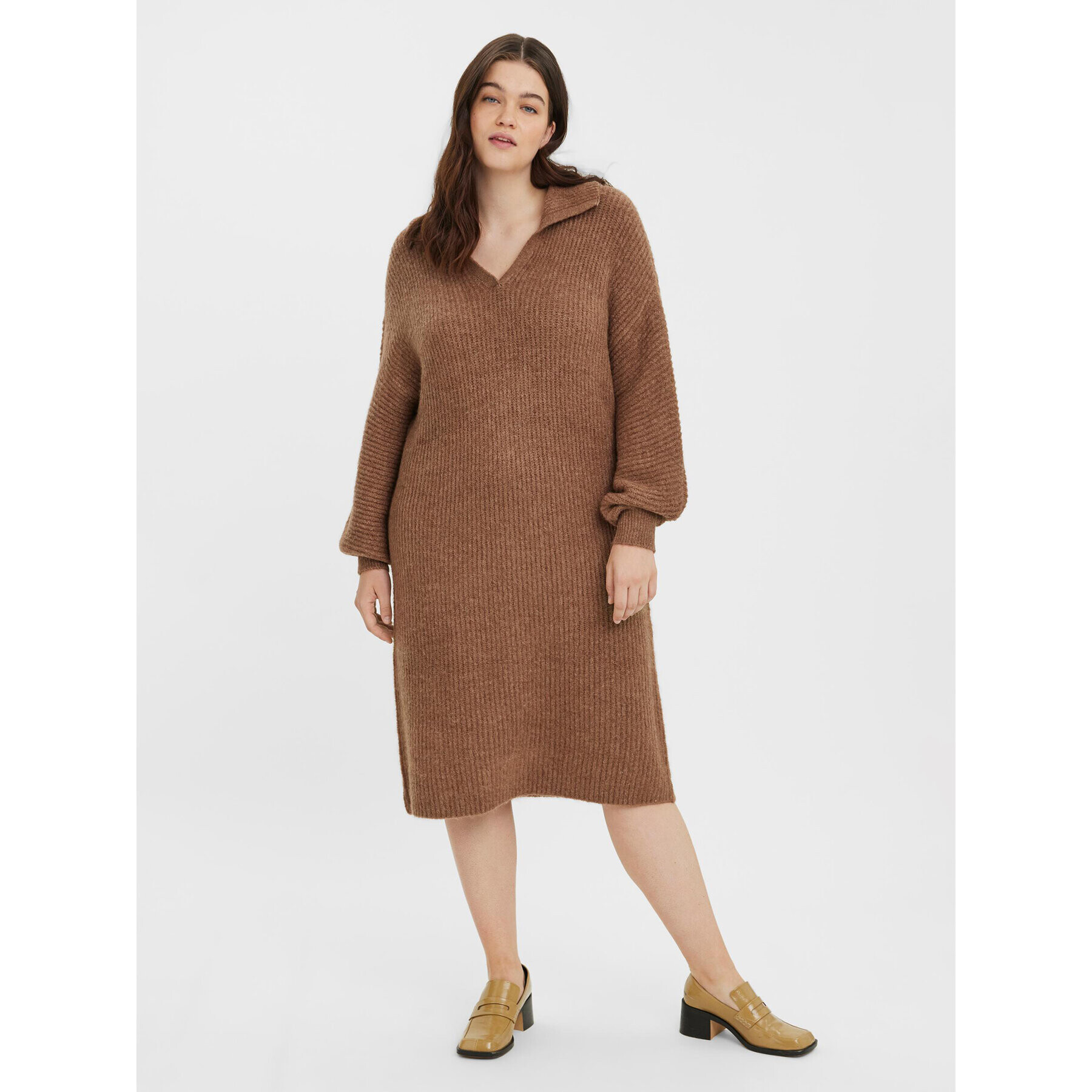 Vero Moda Curve Úpletové šaty Filene 10279539 Hnědá Regular Fit - Pepit.cz