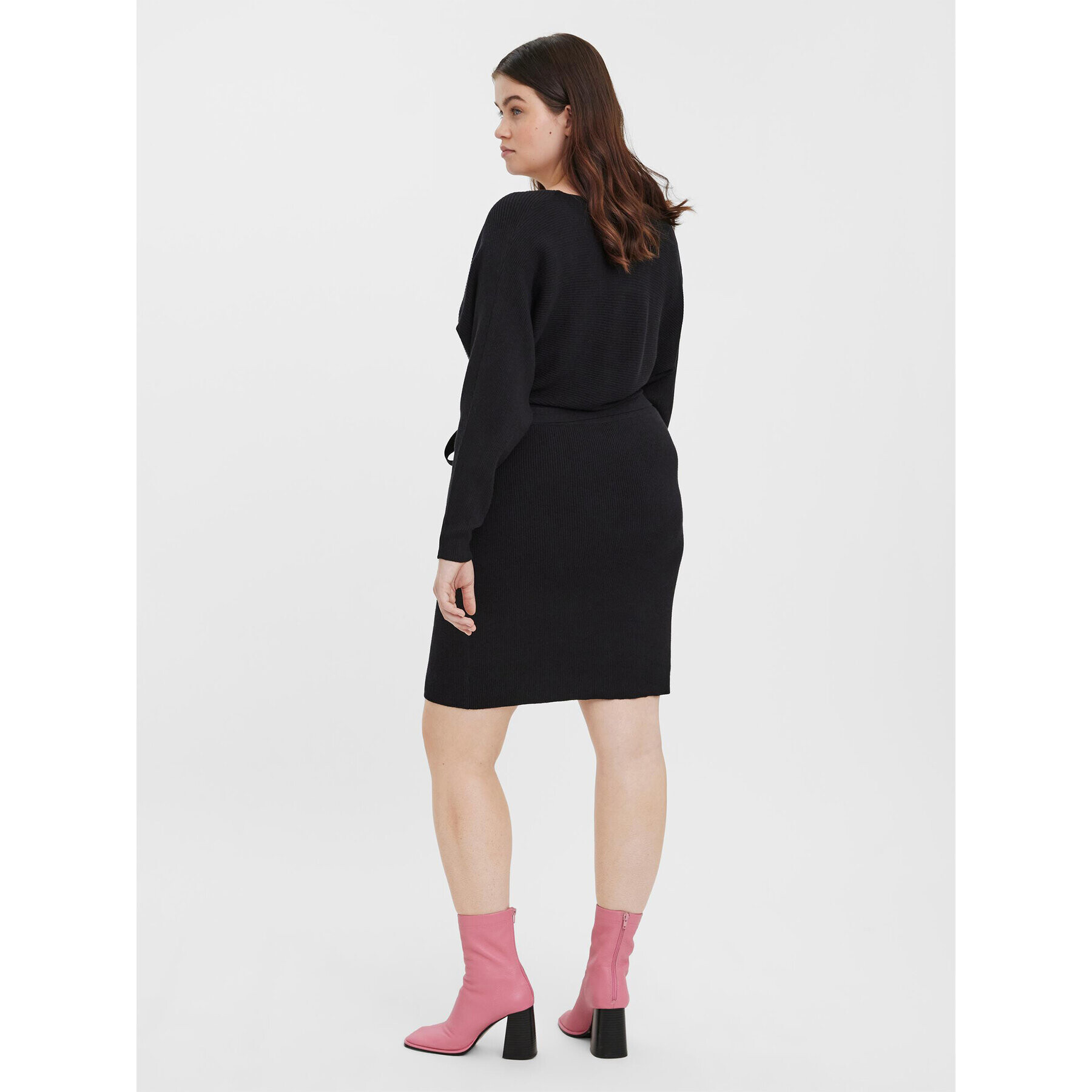 Vero Moda Curve Úpletové šaty Hollyrem 10277176 Černá Regular Fit - Pepit.cz