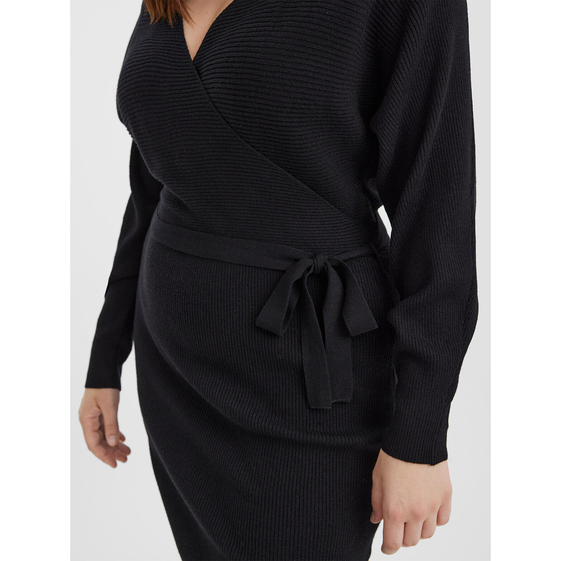 Vero Moda Curve Úpletové šaty Hollyrem 10277176 Černá Regular Fit - Pepit.cz