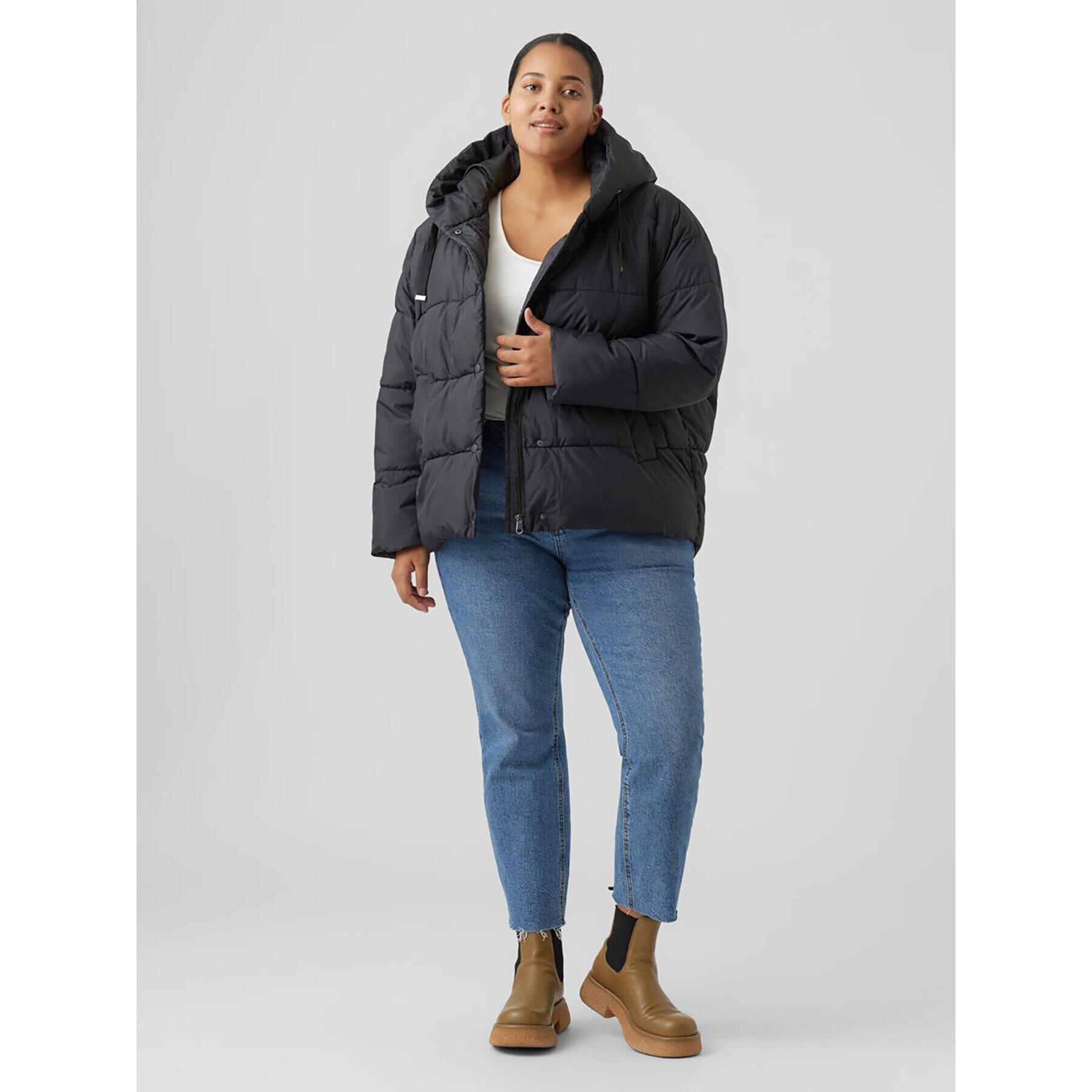 Vero Moda Curve Vatovaná bunda Gemmaholly 10255498 Černá Regular Fit - Pepit.cz