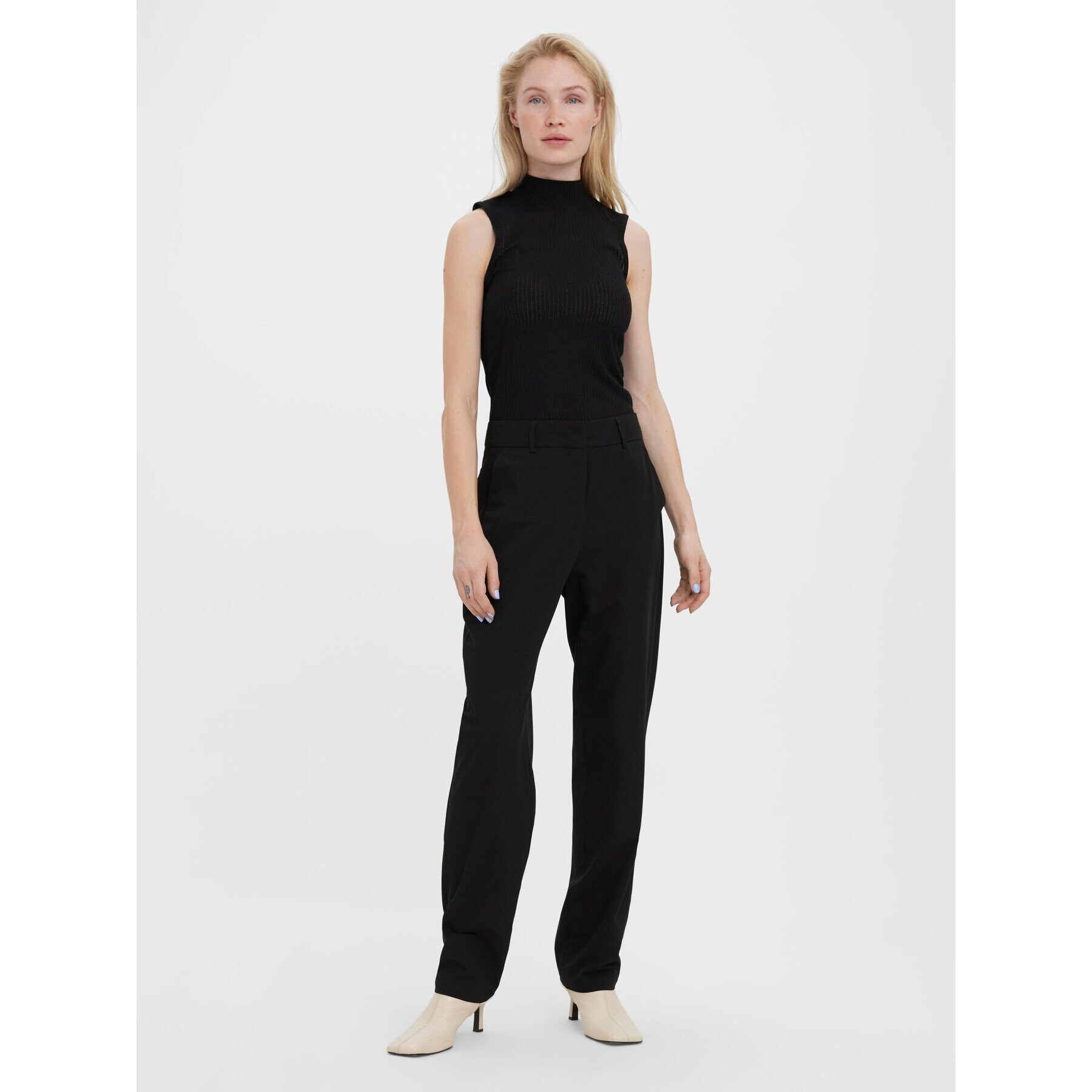 Vero Moda Kalhoty z materiálu Zelda 10261257 Černá Straight Fit - Pepit.cz