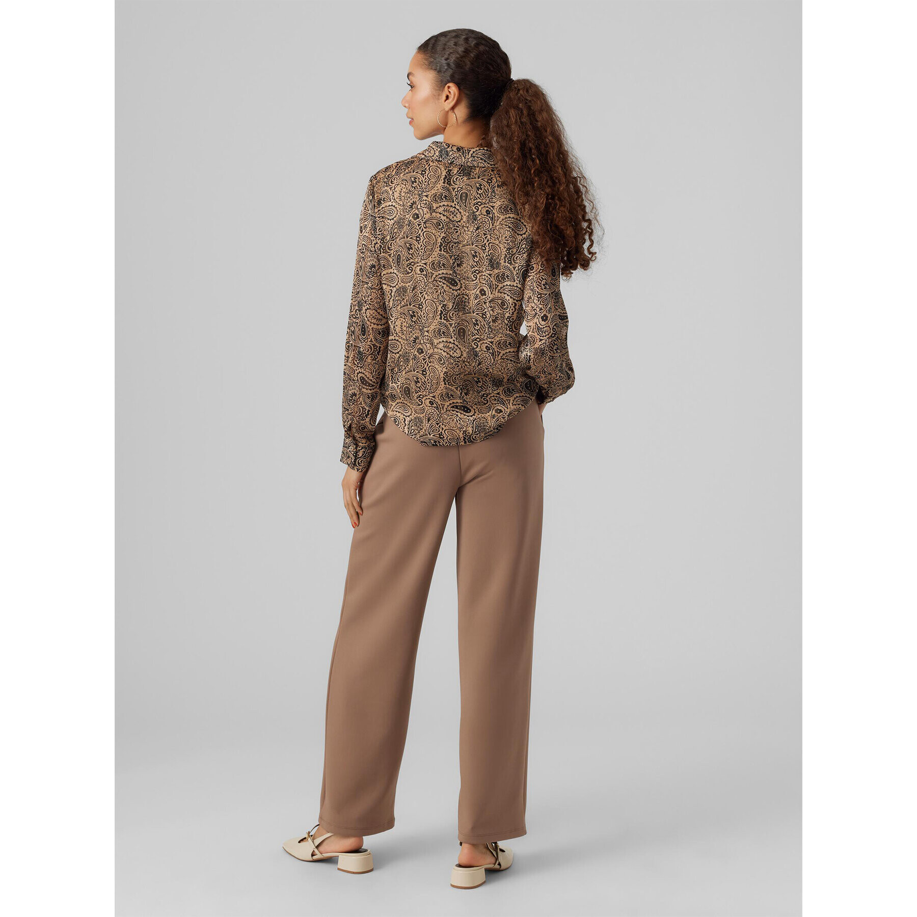 Vero Moda Kalhoty z materiálu 10296830 Hnědá Relaxed Fit - Pepit.cz