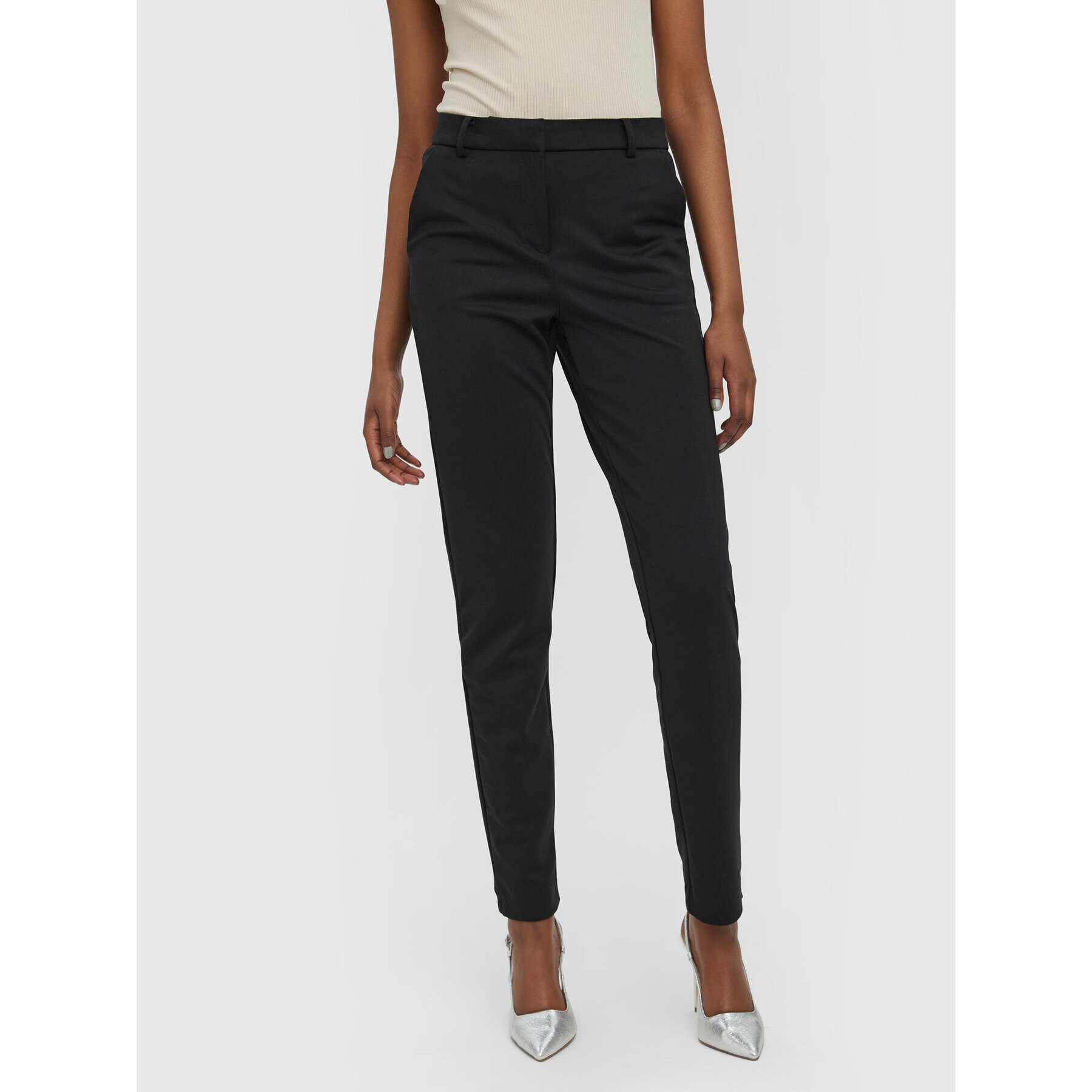 Vero Moda Kalhoty z materiálu Luccalilith 10258104 Černá Regular Fit - Pepit.cz