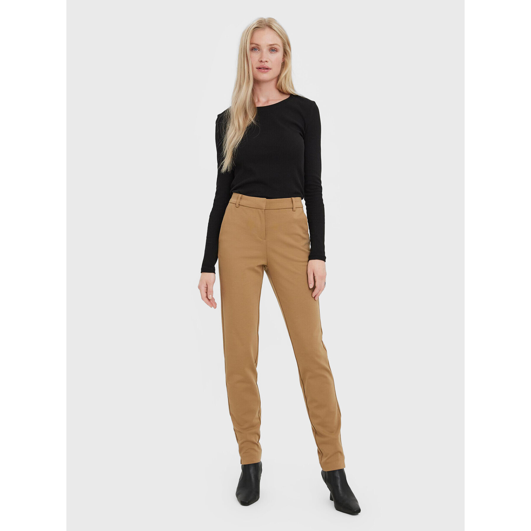 Vero Moda Kalhoty z materiálu Luccalilith 10258104 Hnědá Regular Fit - Pepit.cz