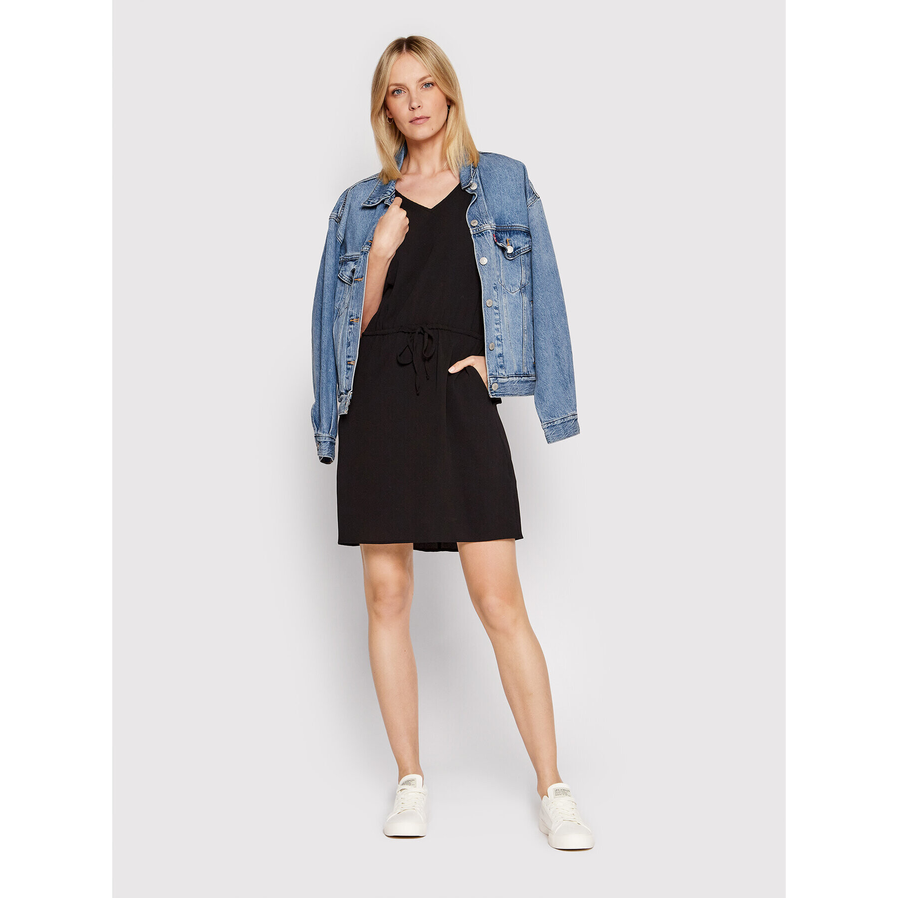 Vero Moda Každodenní šaty Sallini 10266793 Černá Regular Fit - Pepit.cz