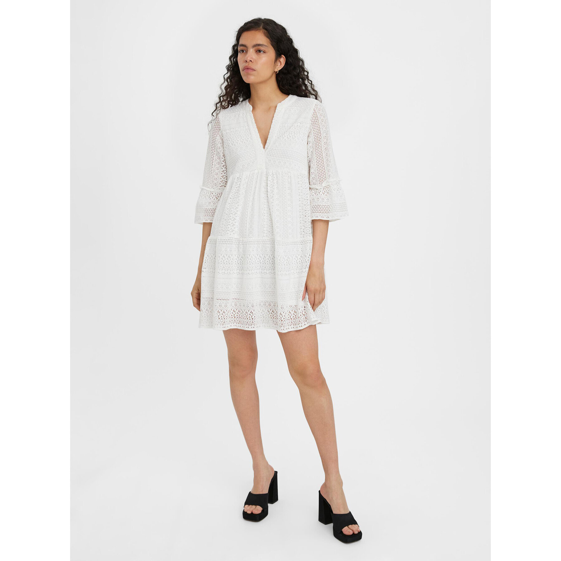 Vero Moda Letní šaty Honey 10275875 Bílá Relaxed Fit - Pepit.cz