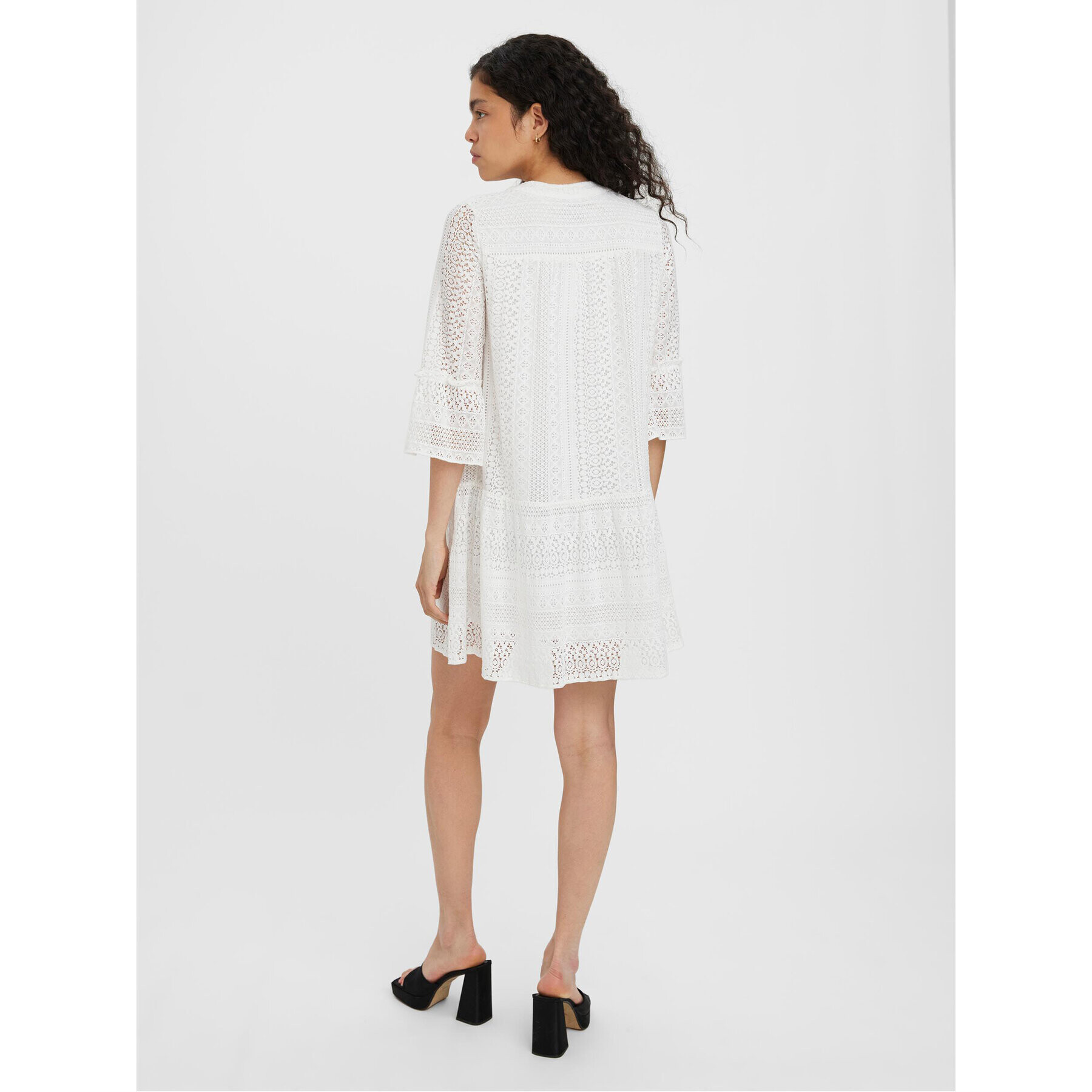 Vero Moda Letní šaty Honey 10275875 Bílá Relaxed Fit - Pepit.cz