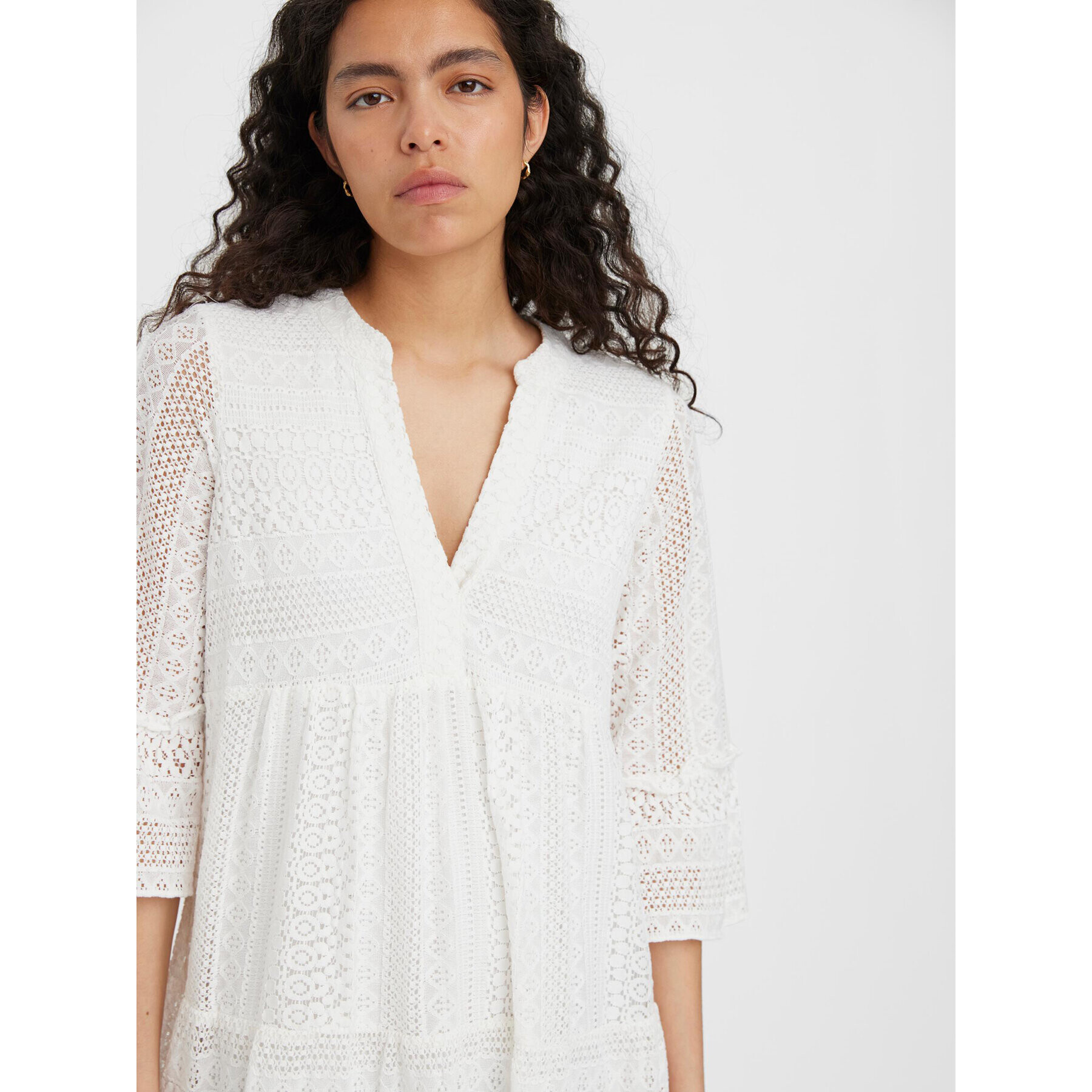 Vero Moda Letní šaty Honey 10275875 Bílá Relaxed Fit - Pepit.cz