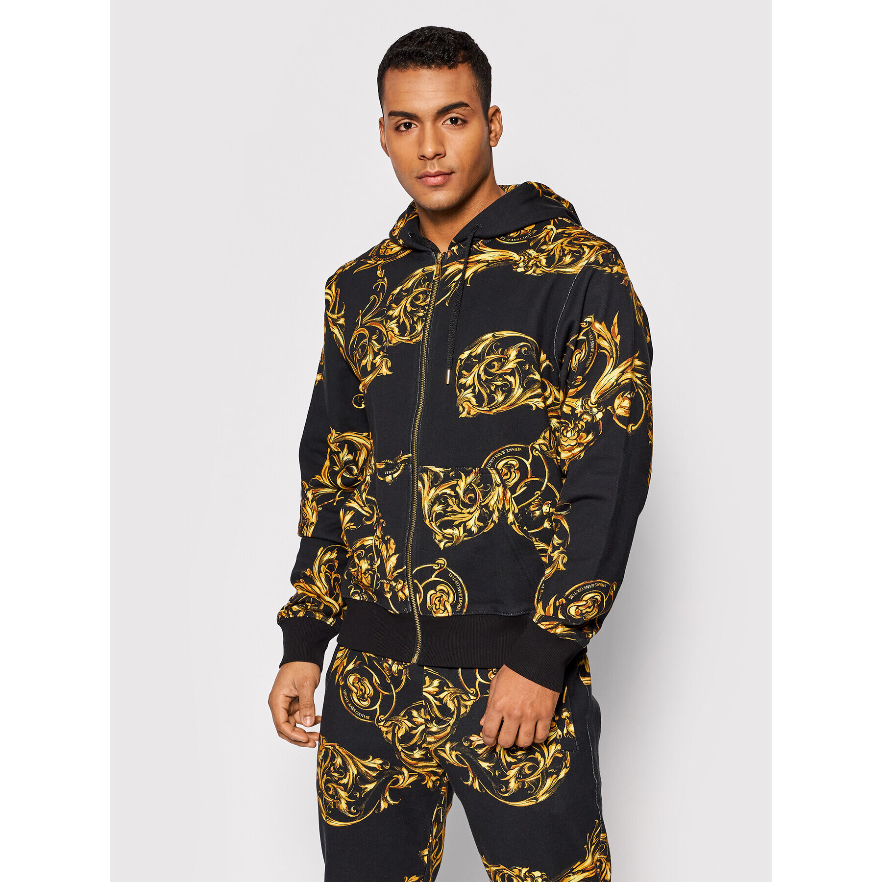 Versace Jeans Couture Mikina Print Garland 72GAI3Z0 Černá Regular Fit - Pepit.cz